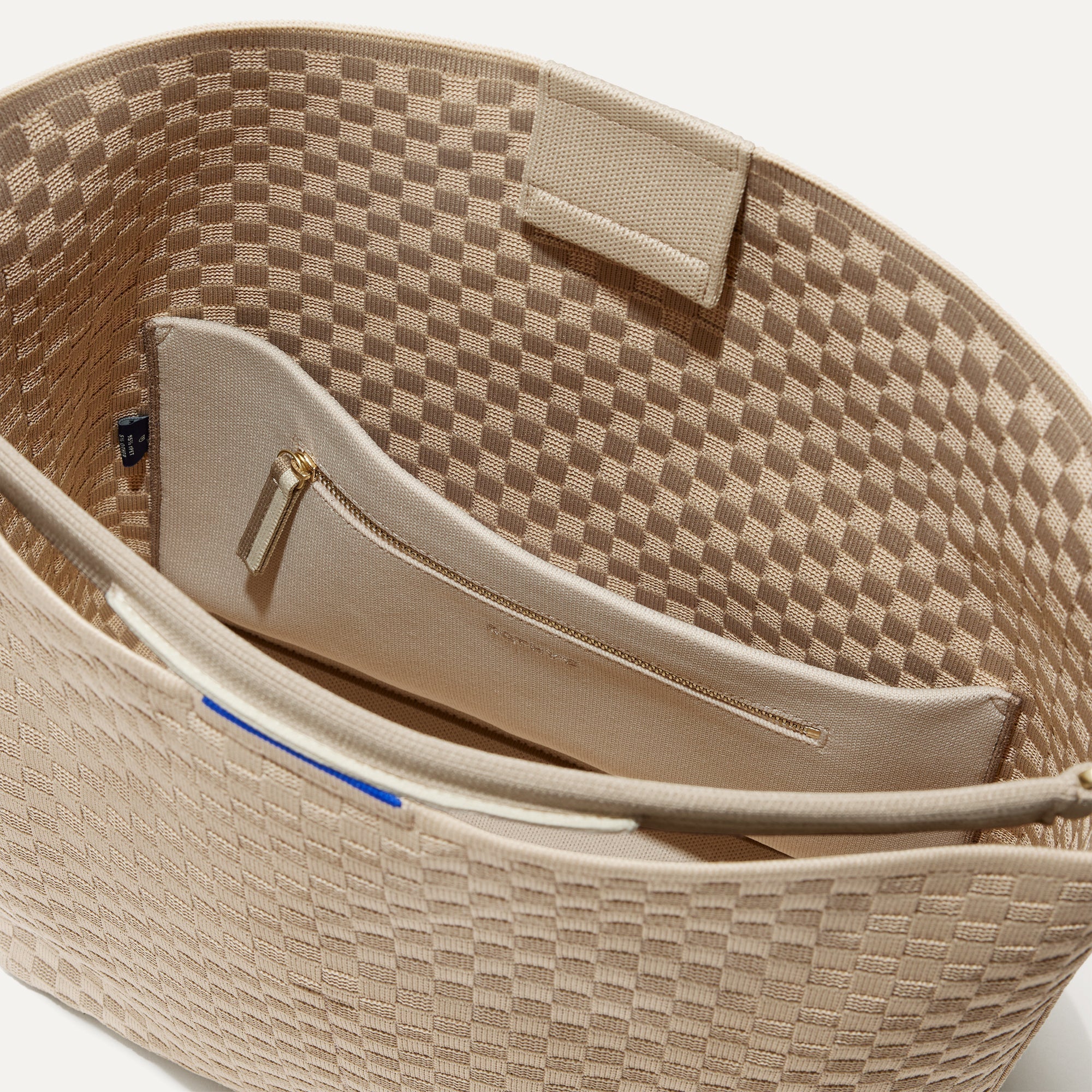 039_BucketBag_KnotBrown_Pocket.jpg