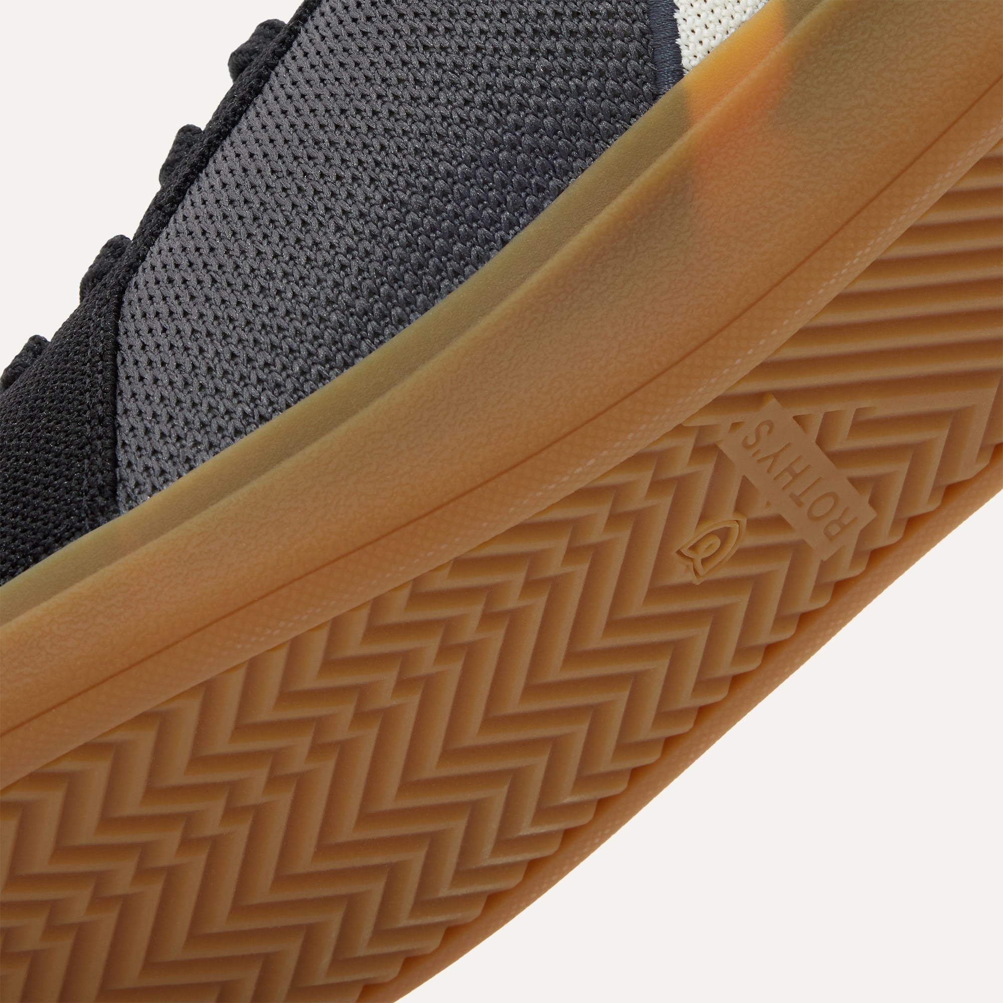 056_RS01_ObsidianBlack_Sole.jpg