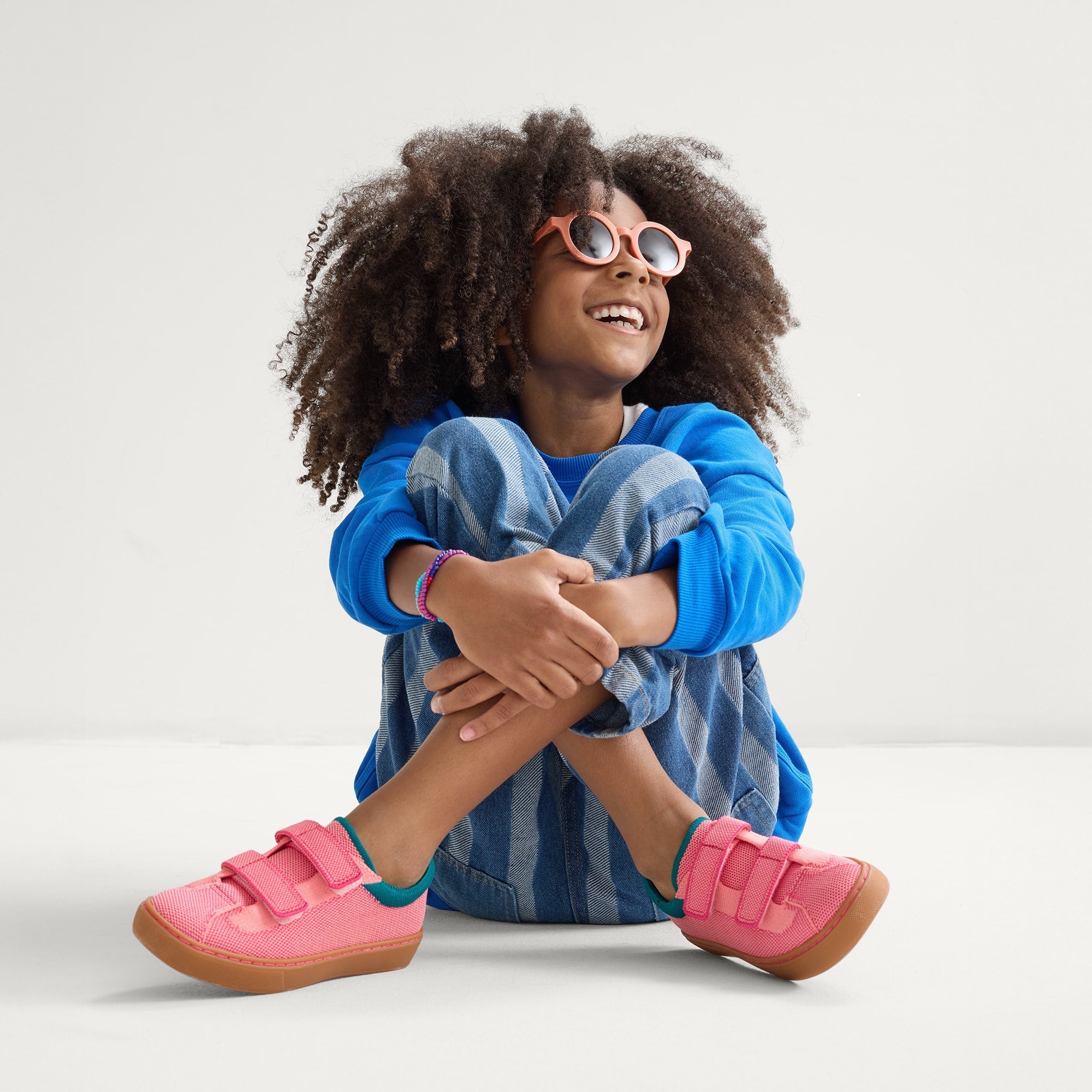 068_KidsStrapSneaker_Watermelon_OnFigure_2957.jpg