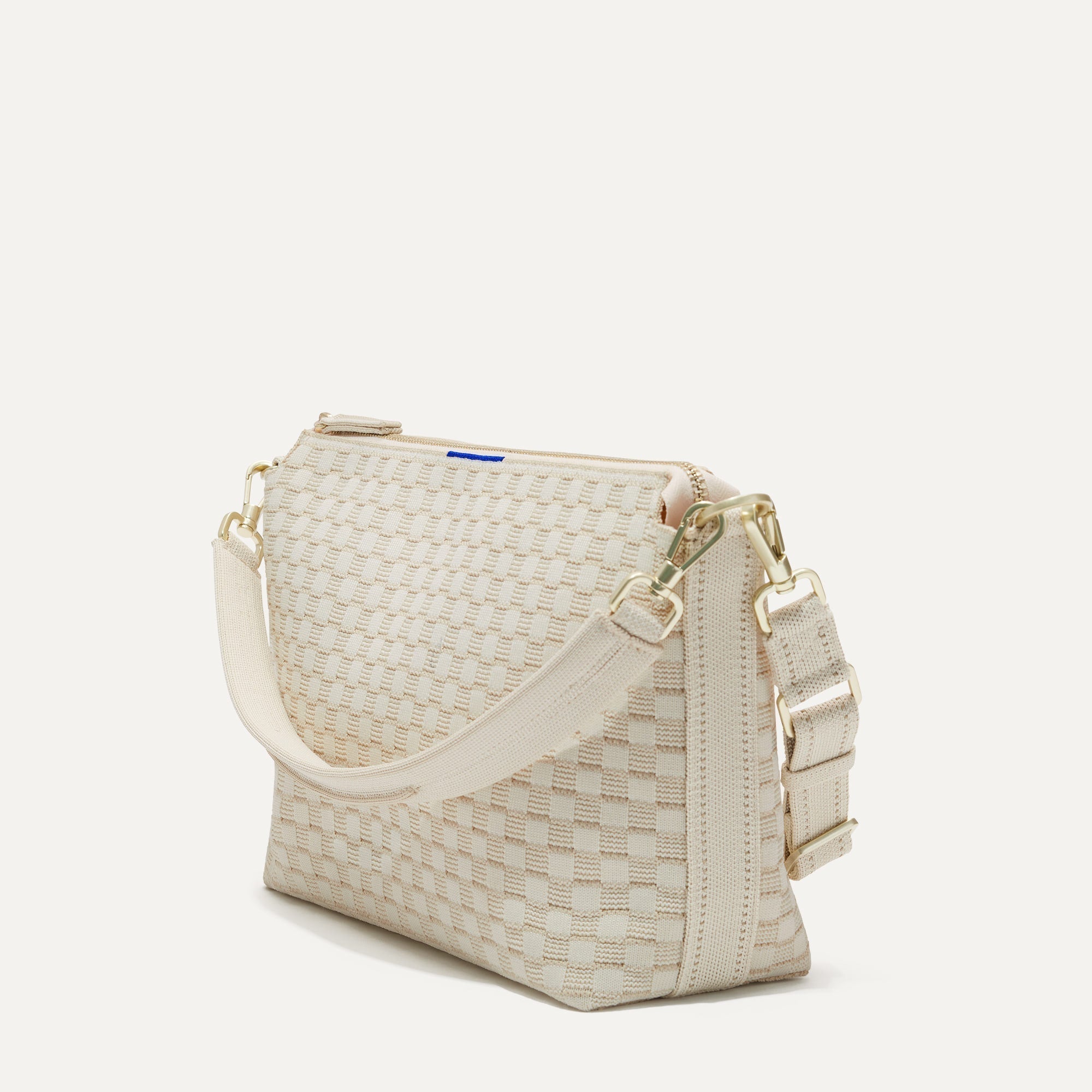 106_DailyCrossbody_WhiteSand_45_Degree.jpg