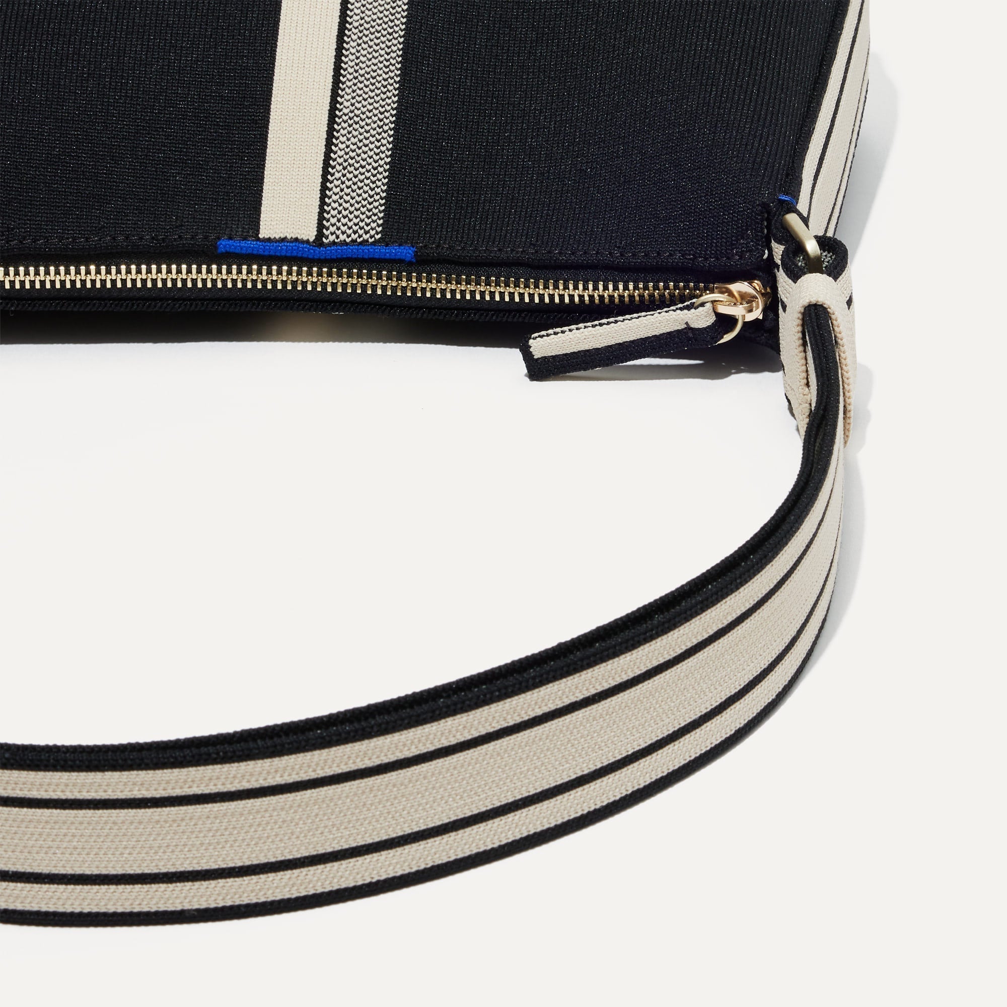 142_CasualCrossbody_Black_IvoryStripe_Strap.jpg