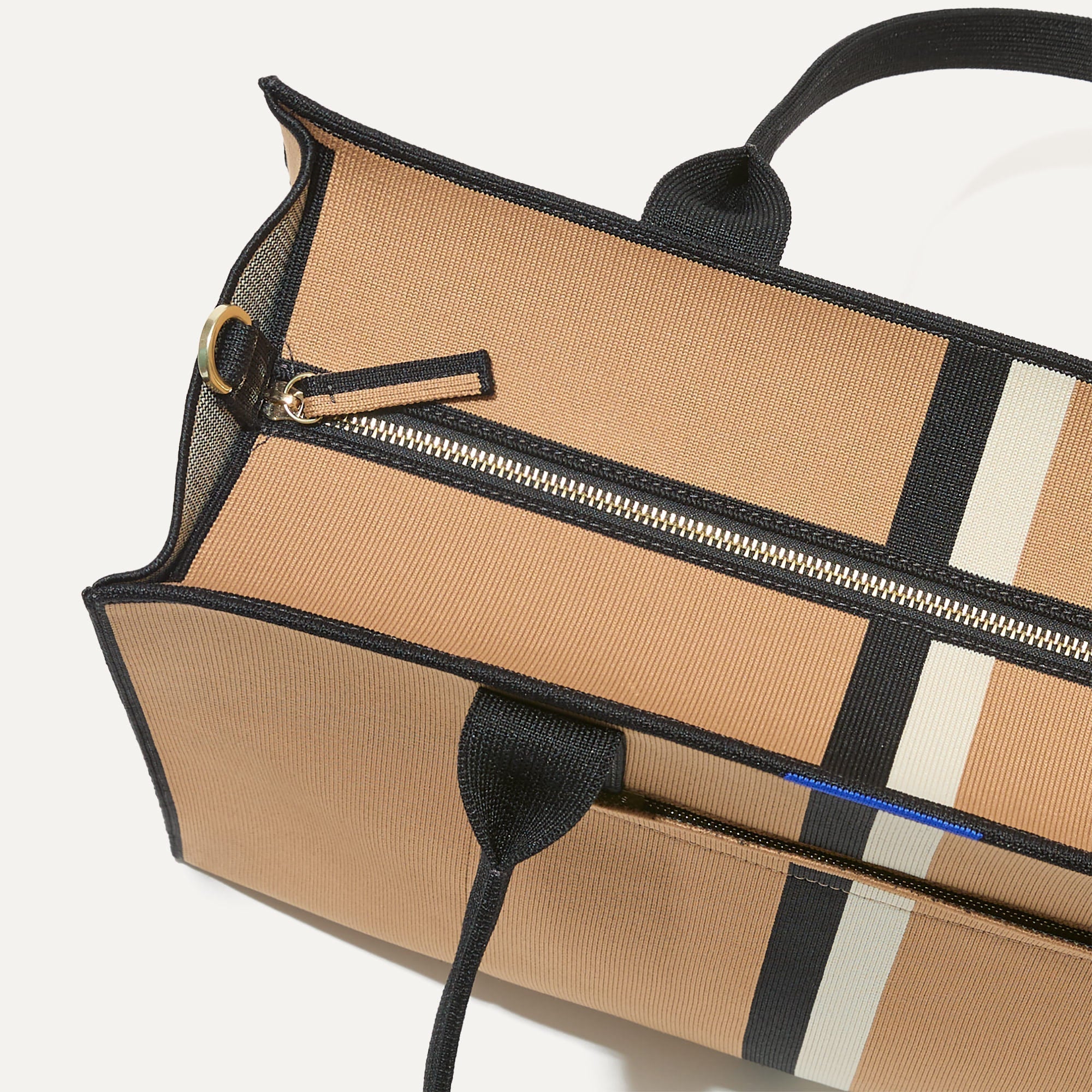 162_ClassicTote_GrandPiano_TopZipper_0873.jpg