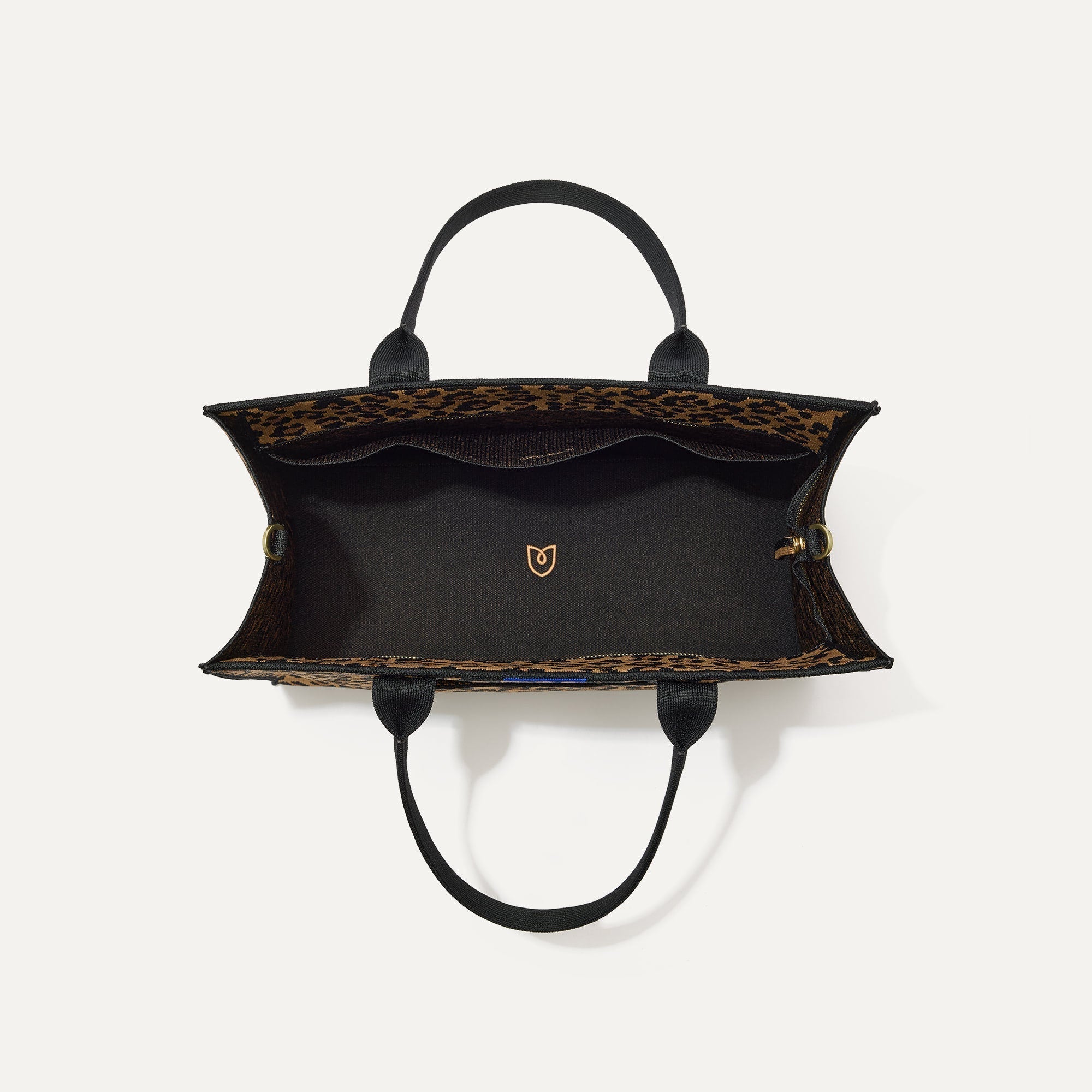 162_ClassicTote_ToastyCat_Overhead_5444.jpg