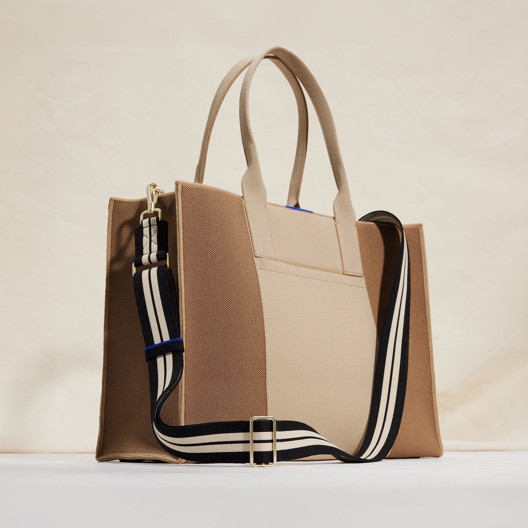 167_CrossbodyStrap_BlackandWhiteStripe_Strap_2.jpg