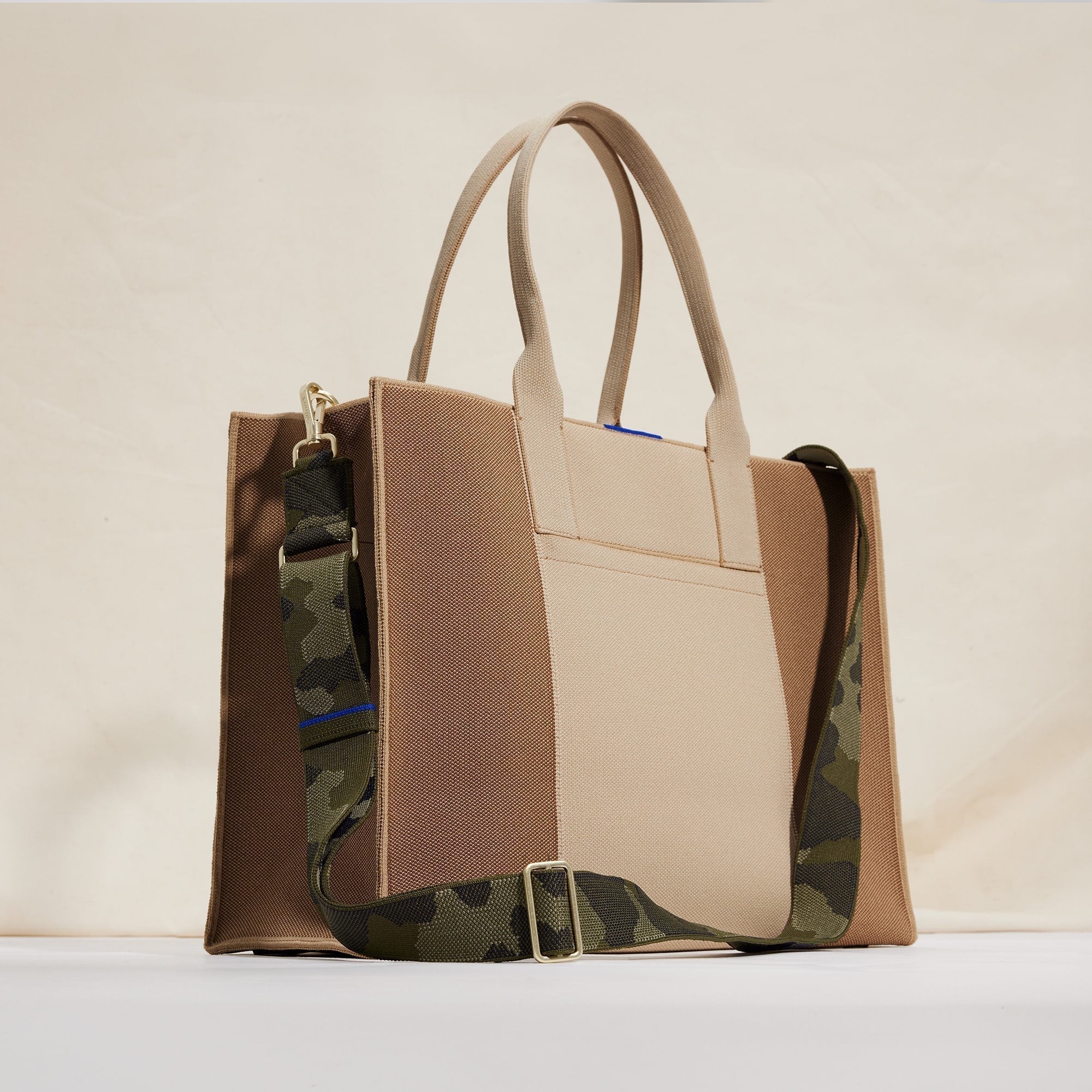 167_CrossbodyStrap_SpruceCamo_Strap_4.jpg