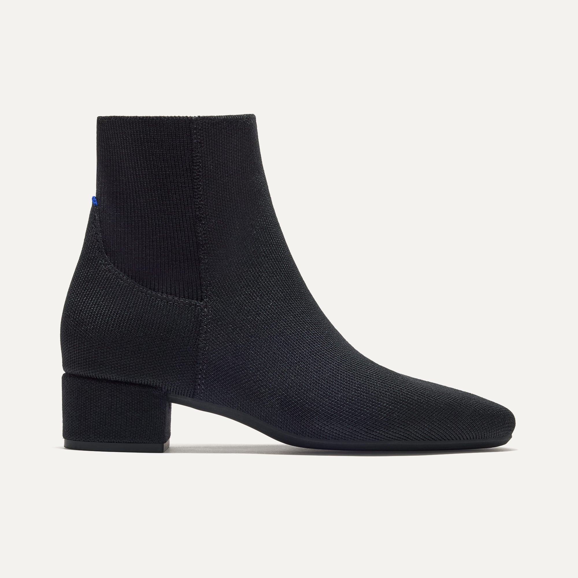 205_ClassicBoot_Black_Side_0680_07c5a14f-9504-4ca7-9f81-9dab4149b833.jpg