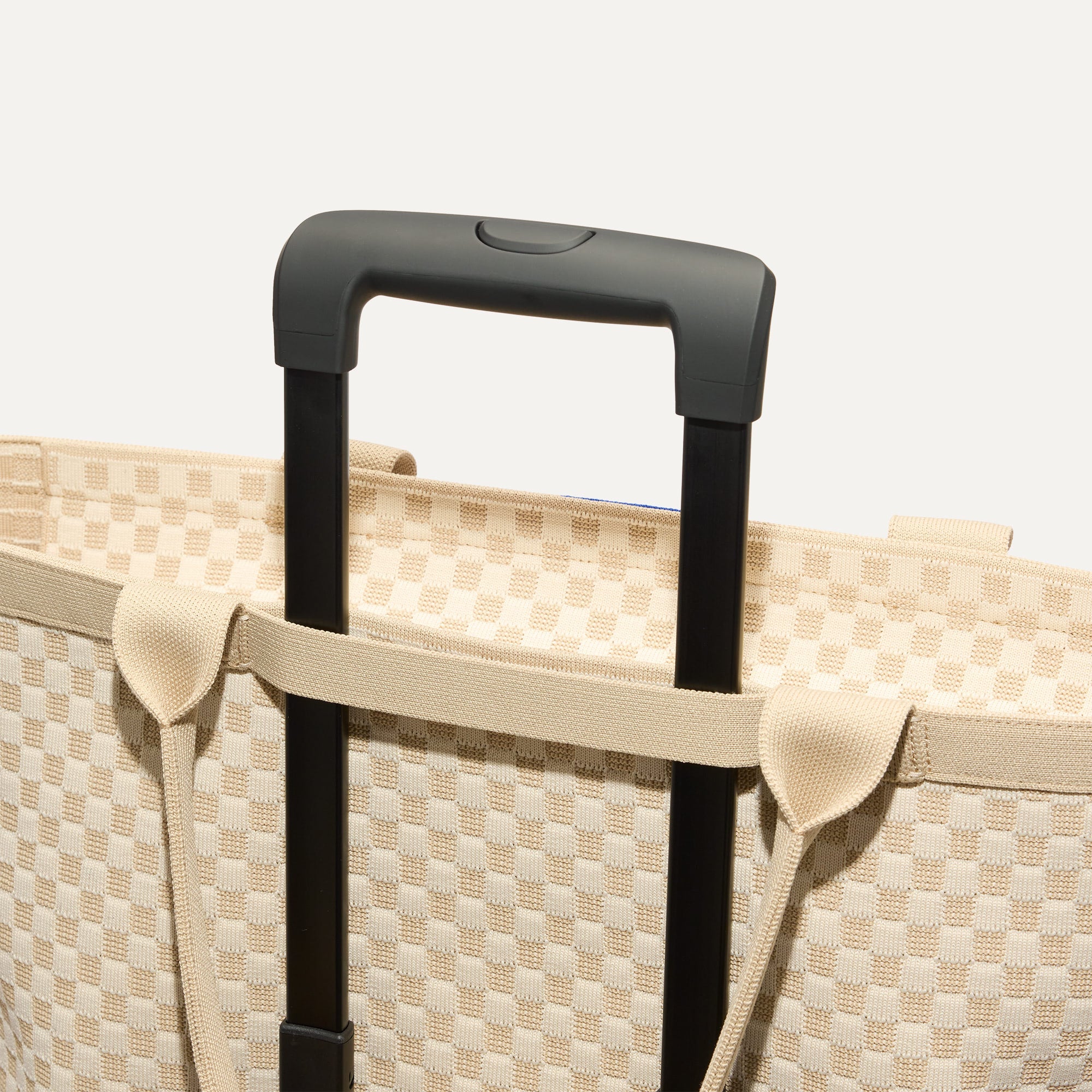 277_Zip_Travel_Tote_Parchment_Basketweave_Suitcase_4665.jpg