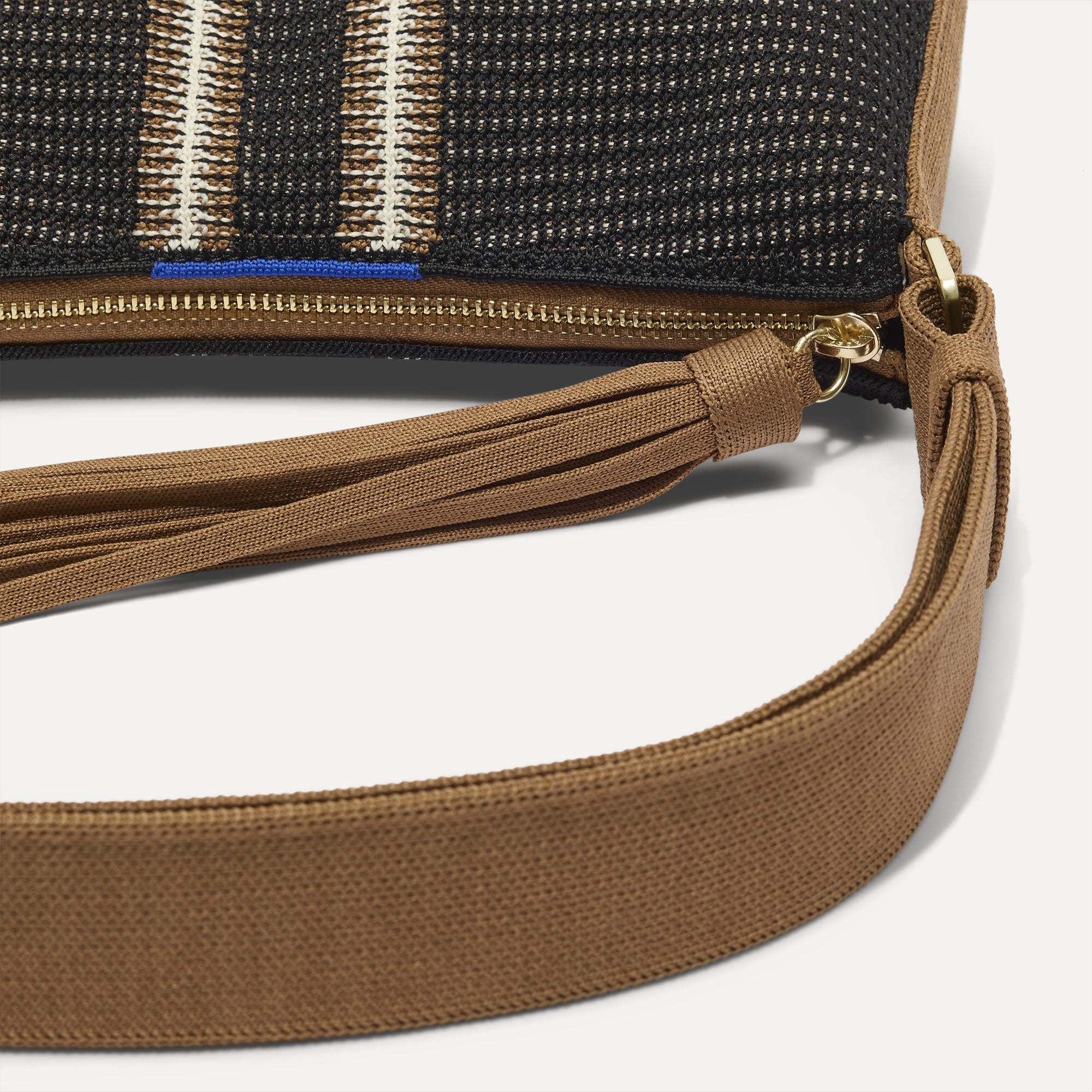 280_CasualCrossbody-Tassel_CoffeeMarketStripe_Strap_6567.jpg