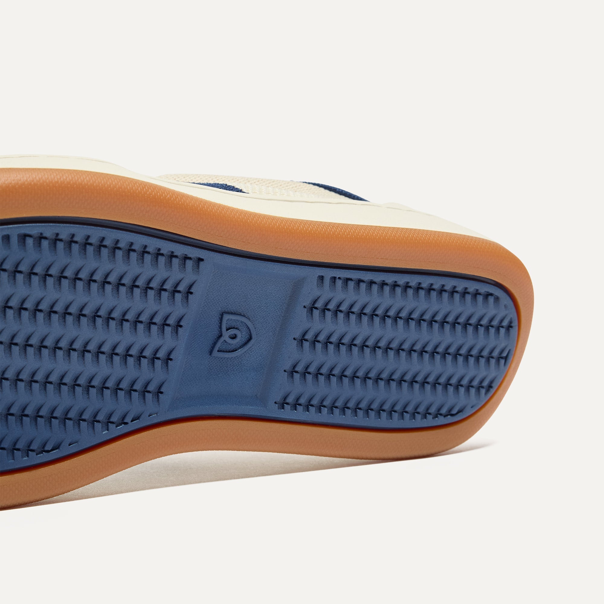 297_Men_sCourtSneaker_Freestyle_Sole_4332.jpg
