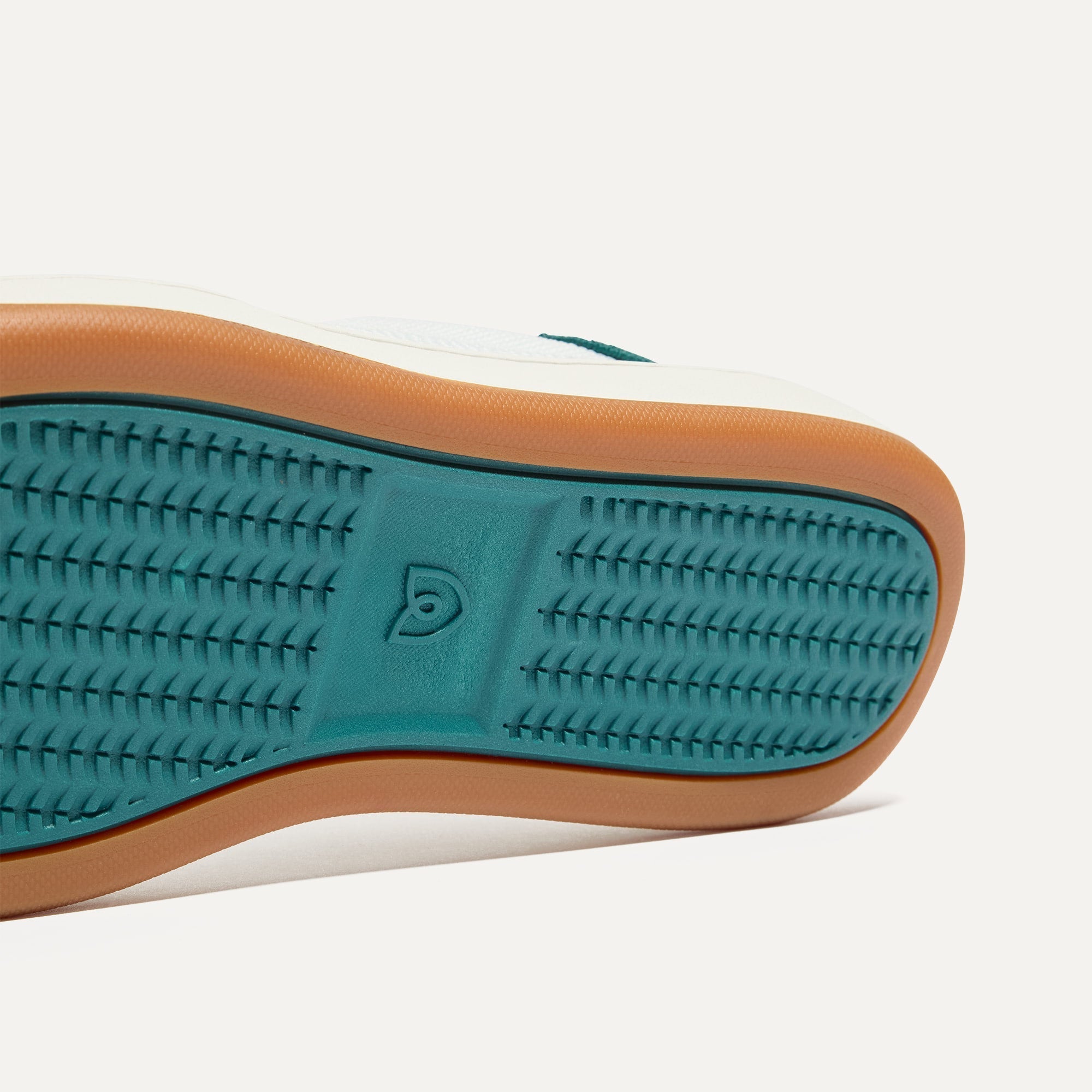 297_Men_sCourtSneaker_Turf_Sole_5446.jpg