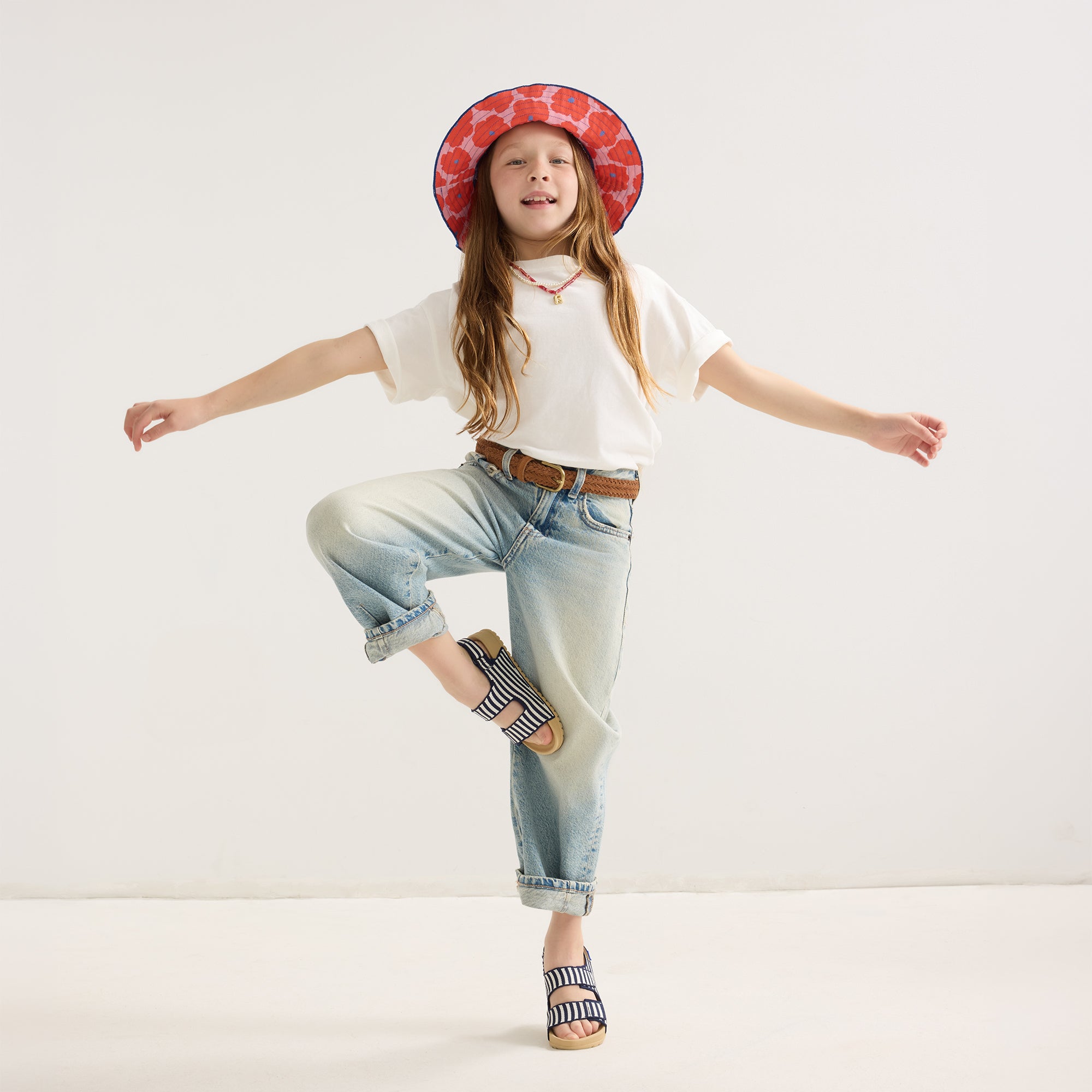 321_KidsDoubleStrapSandal_SailorStripes_OnFigure_1830.jpg