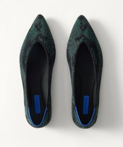 The Point III - ReVelvet™ Evergreen Python