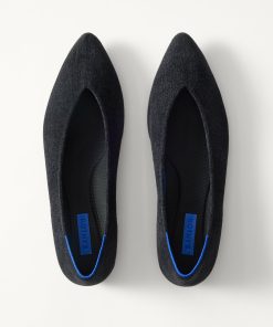 The Point III - ReVelvet™ Black