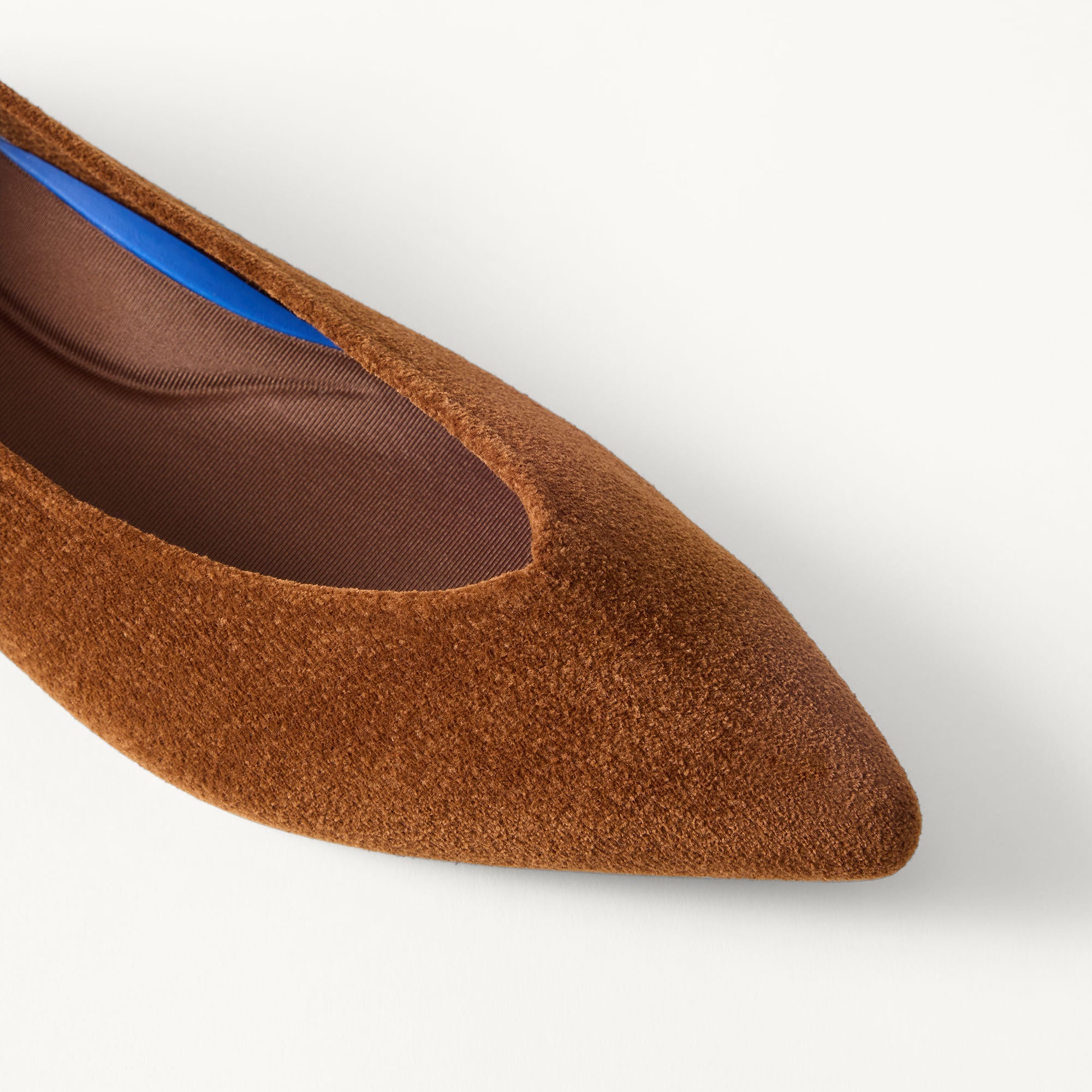 322_ReVelvetFinePoint_ReVelvetRusset_Toedetail_Macro_6355.jpg