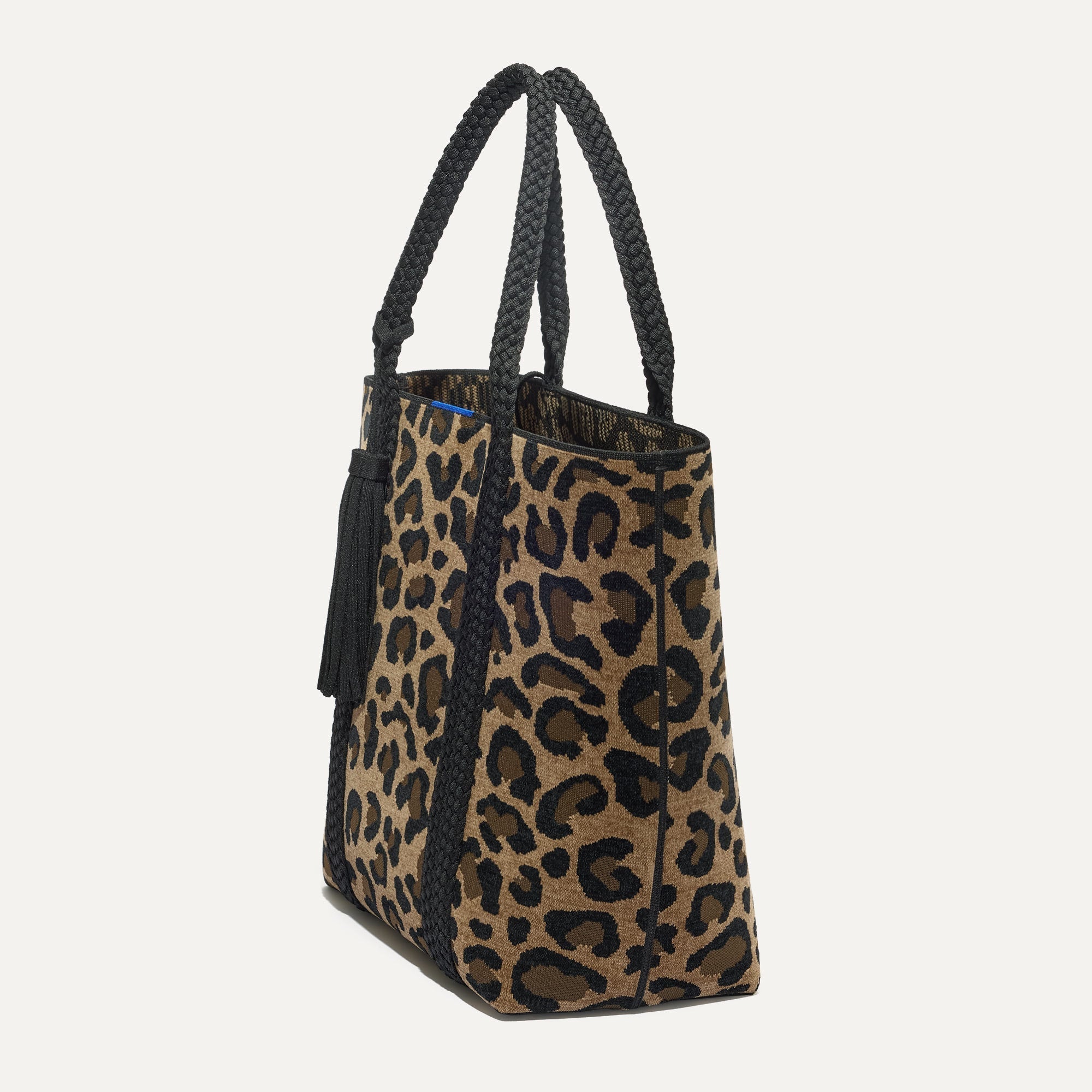 348_LightweightTote_ReVelvet_Cat_45Degree_7690.jpg