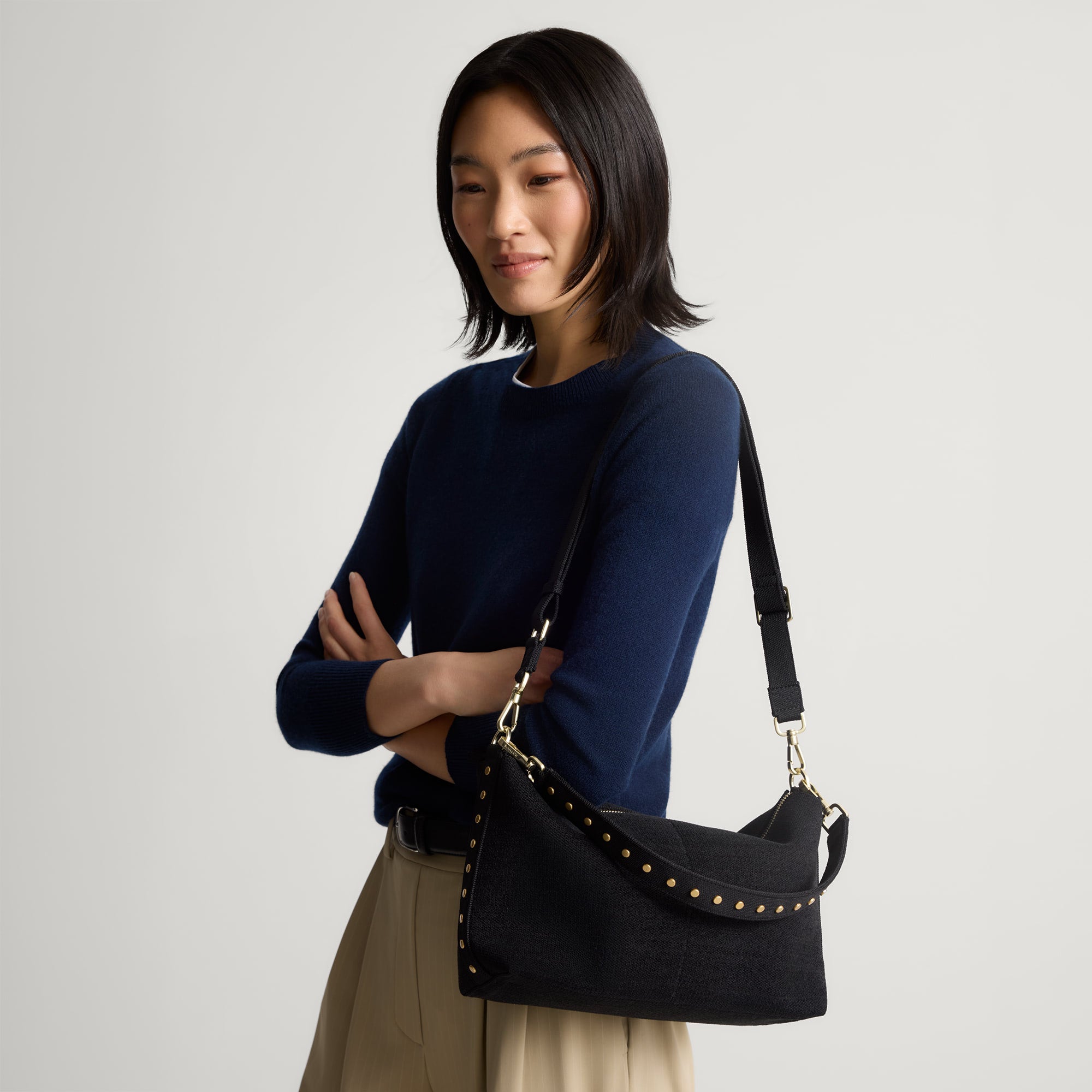 357_ReVelvetDailyCrossbodyStudded_Black_OnFigure_0840_pdp.jpg