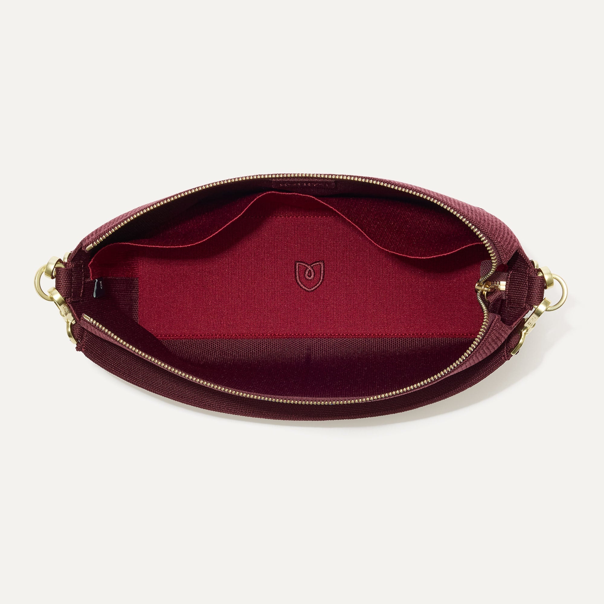 357_ReVelvet_DailyCrossbody_ReVelvet_Syrah_Overhead_4667_0eafd515-e2c3-4f2d-a182-814f7e62df17.jpg