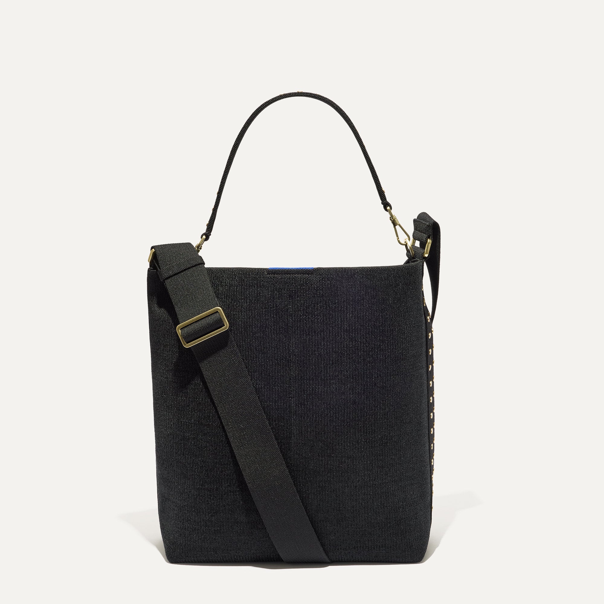 358_ReVelvet_Bucket_Bag_ReVelvet_Black_Front_4878_shop_18edcf3e-7a69-4529-b07b-d586ac671761.jpg