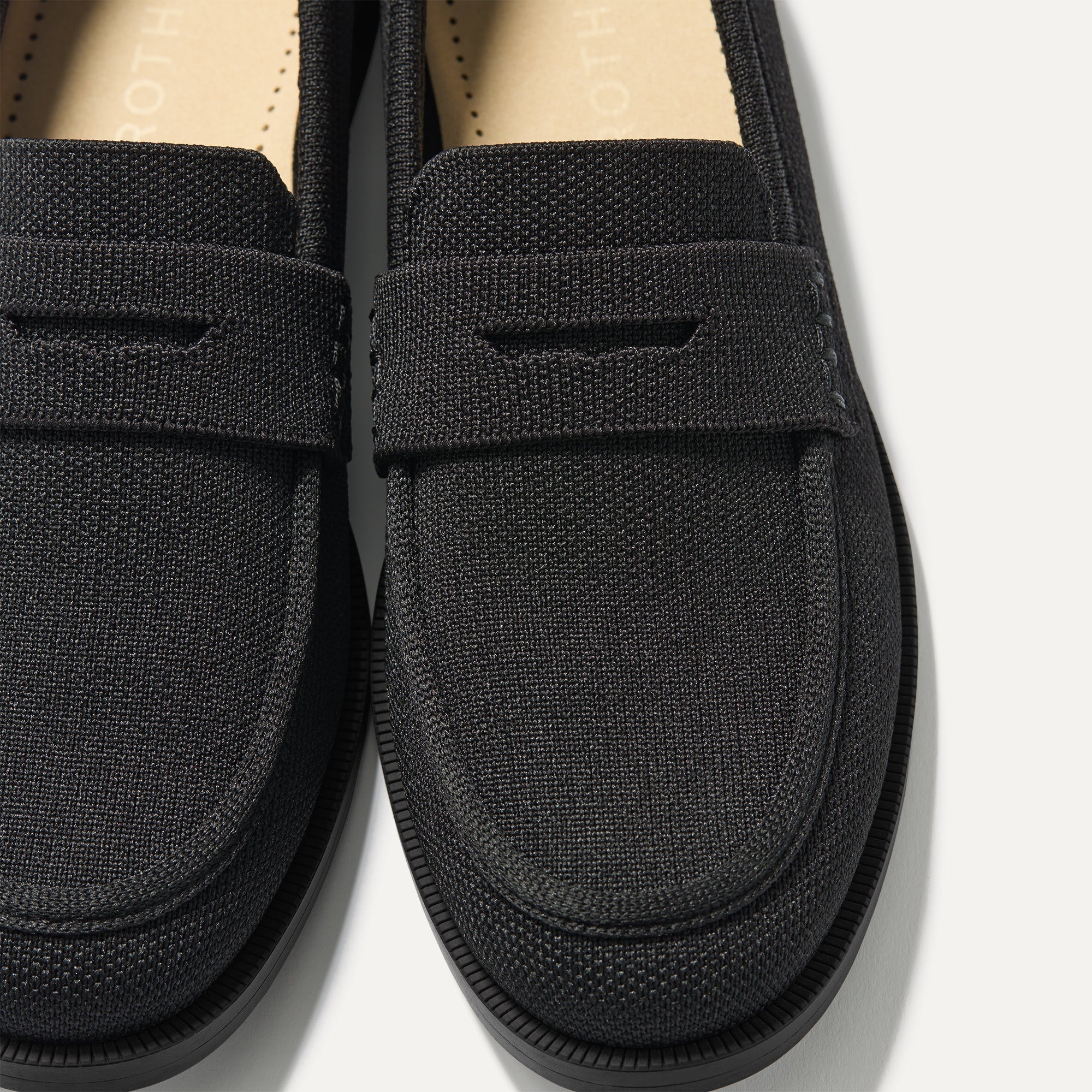 359_PennyLoafer_Black_Toedetail_Macro_6778.jpg