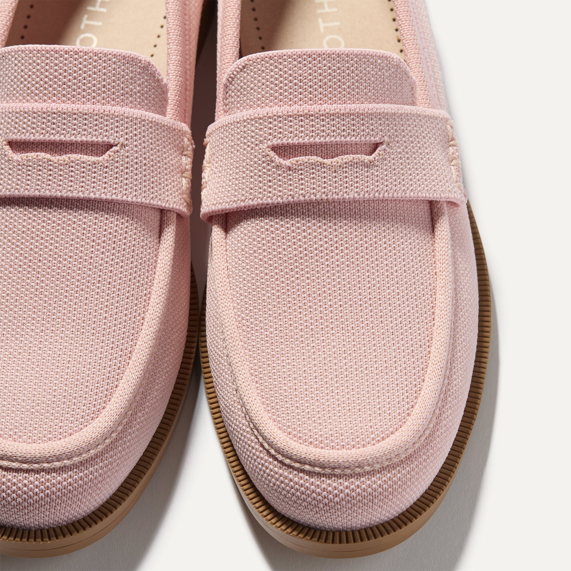 359_PennyLoafer_LightPink_Toedetail_Macro_6667.jpg