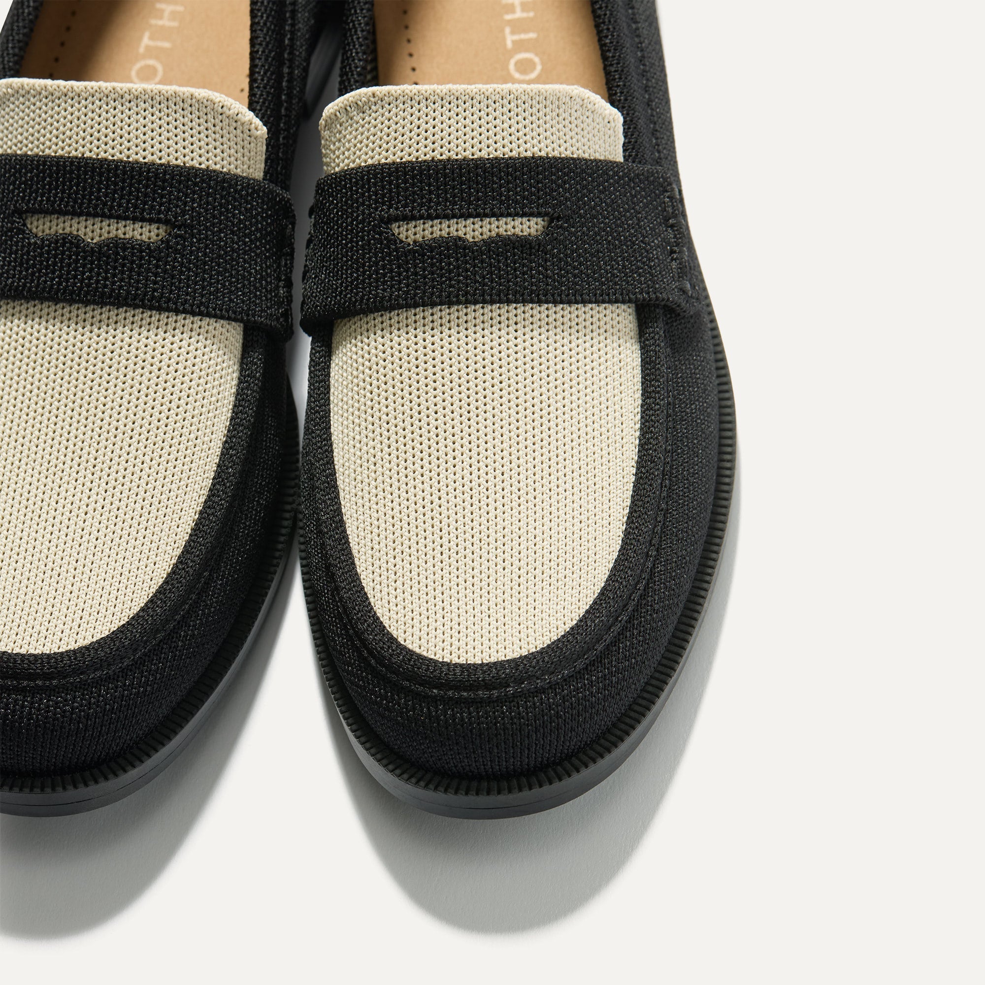 359_PennyLoafer_Tuxe_Toedetail_Macro_7668.jpg