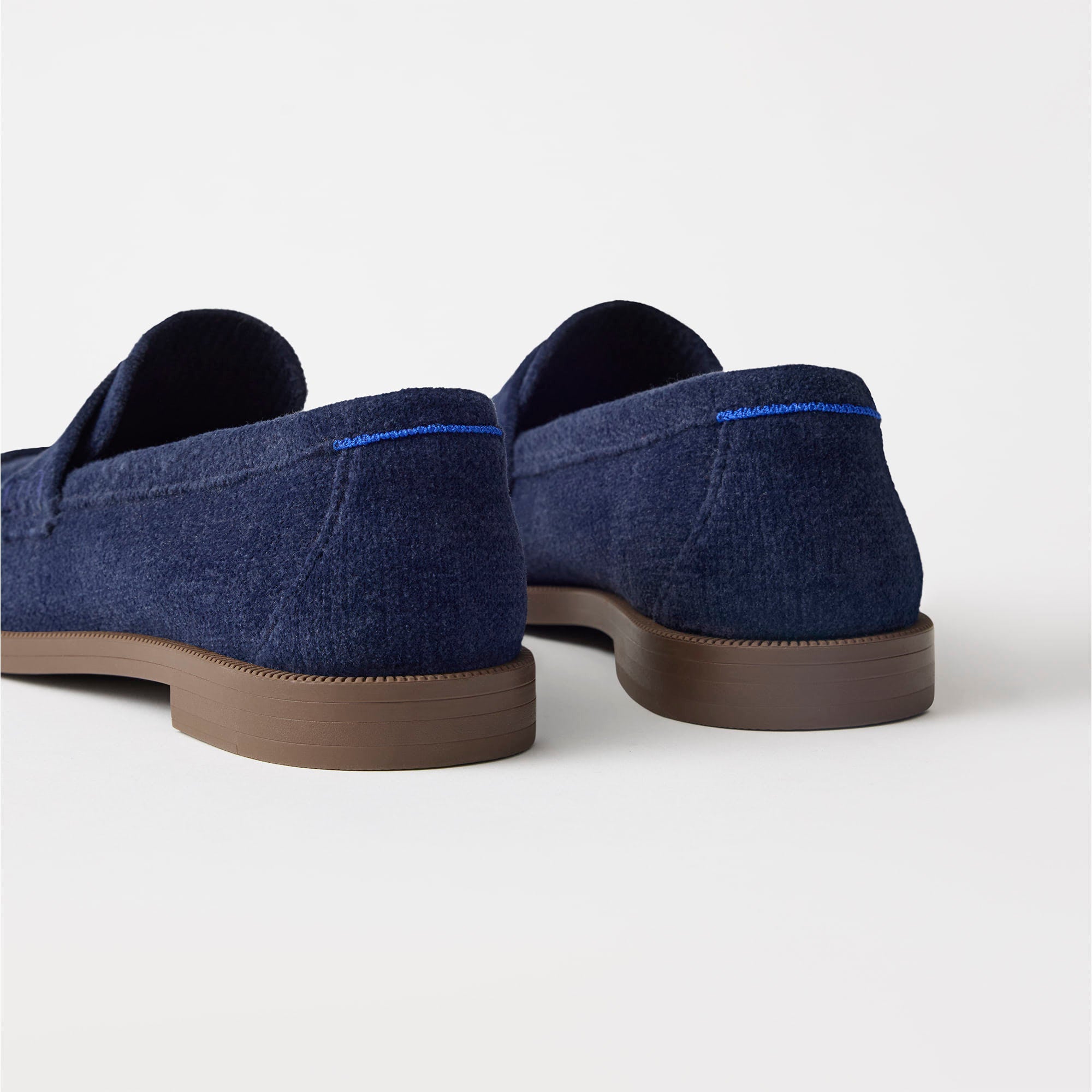 360_PennyLoafer_ReVelvetNavy_Heel_6556.jpg