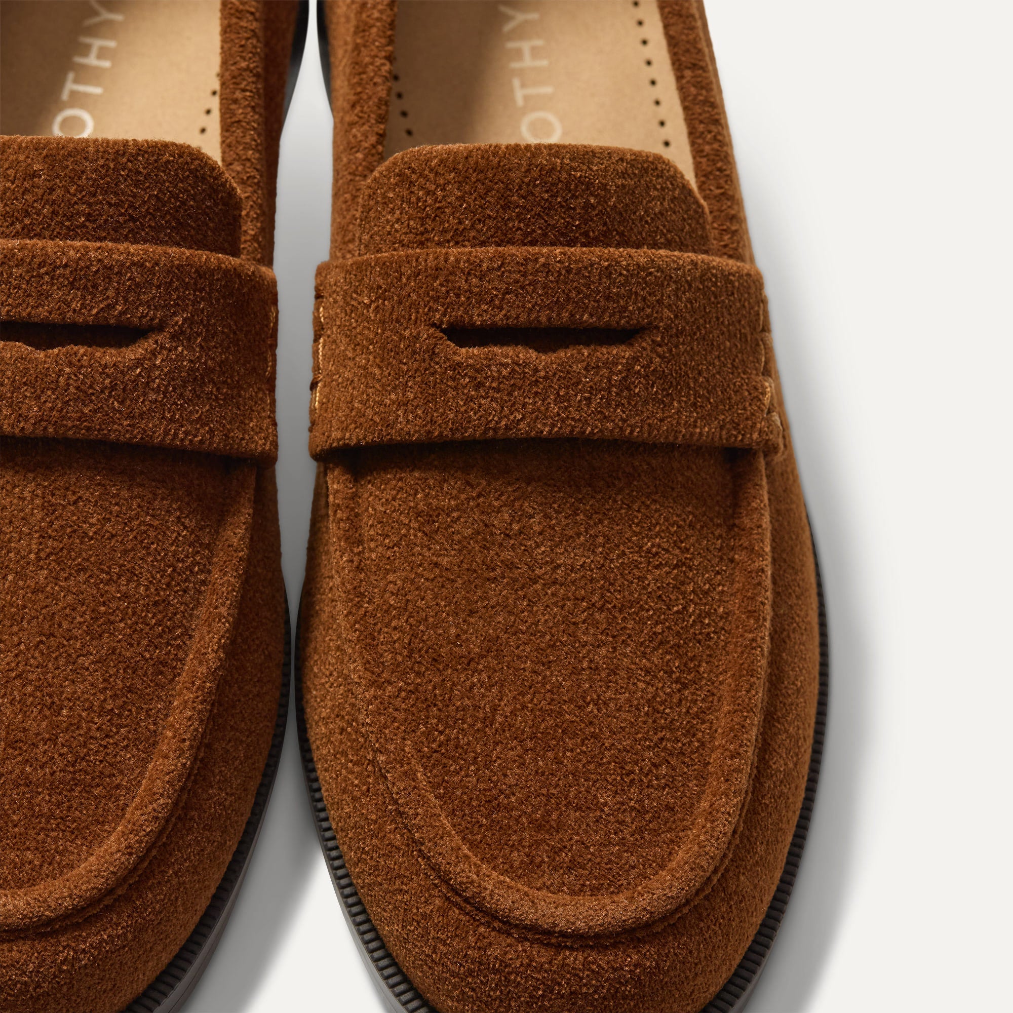 360_PennyLoafer_ReVelvetRusset_Toedetail_Macro_5344.jpg