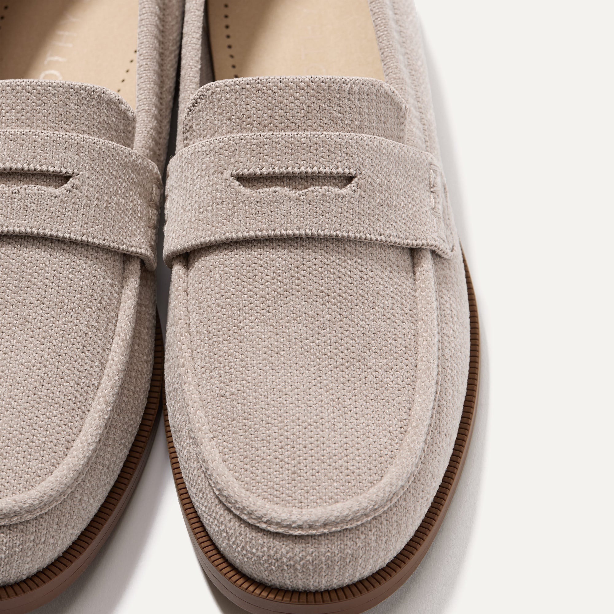 360_ReVelvet_PennyLoafer_ReVelvet_Dove_Toedetail_Macro_2113.jpg