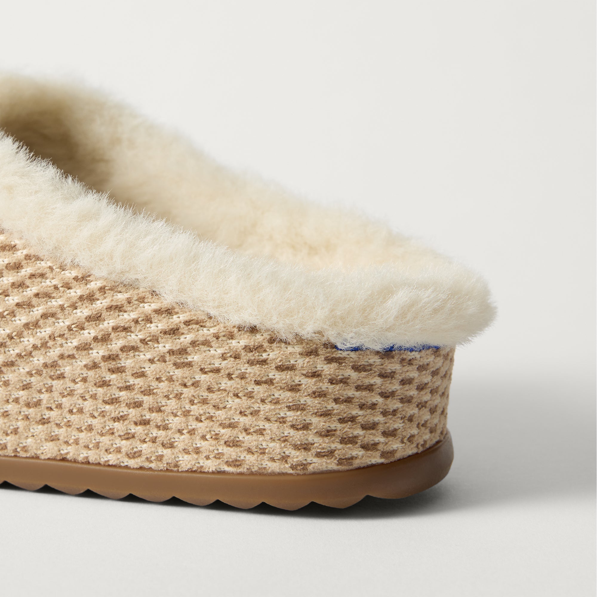 407_ReVelvetApresClog_ReVelvetCreamHerringbone_Heel_6556.jpg
