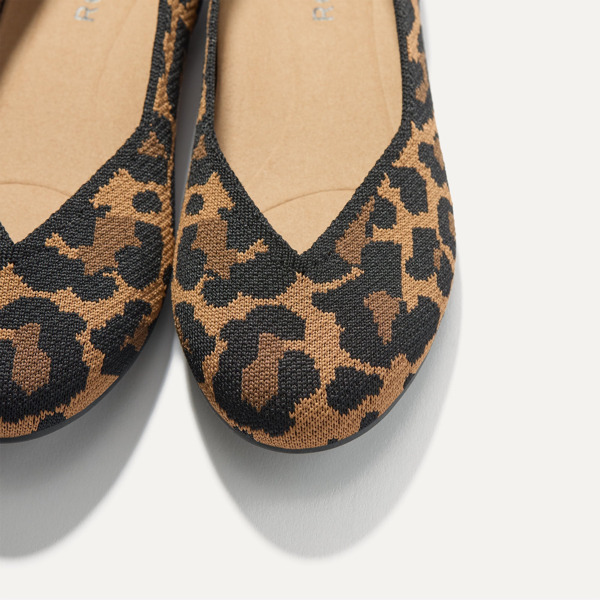 441_DailyFlat_SableSpot_Toedetail_Macro_4335.jpg