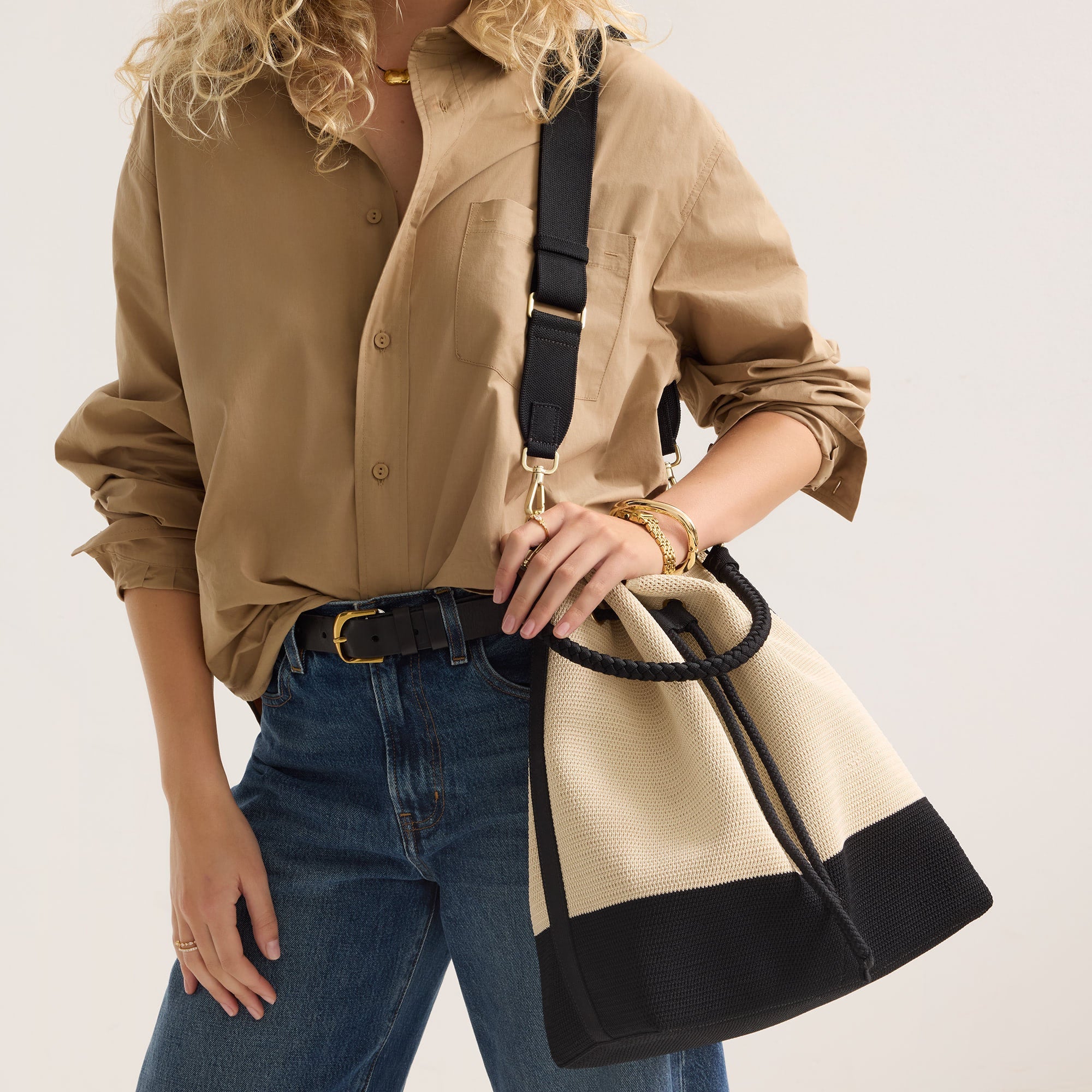 468_CinchBucketBag-CabanaBraid_Black_WhiteRaffia-Knit_OnFigure_1545.jpg
