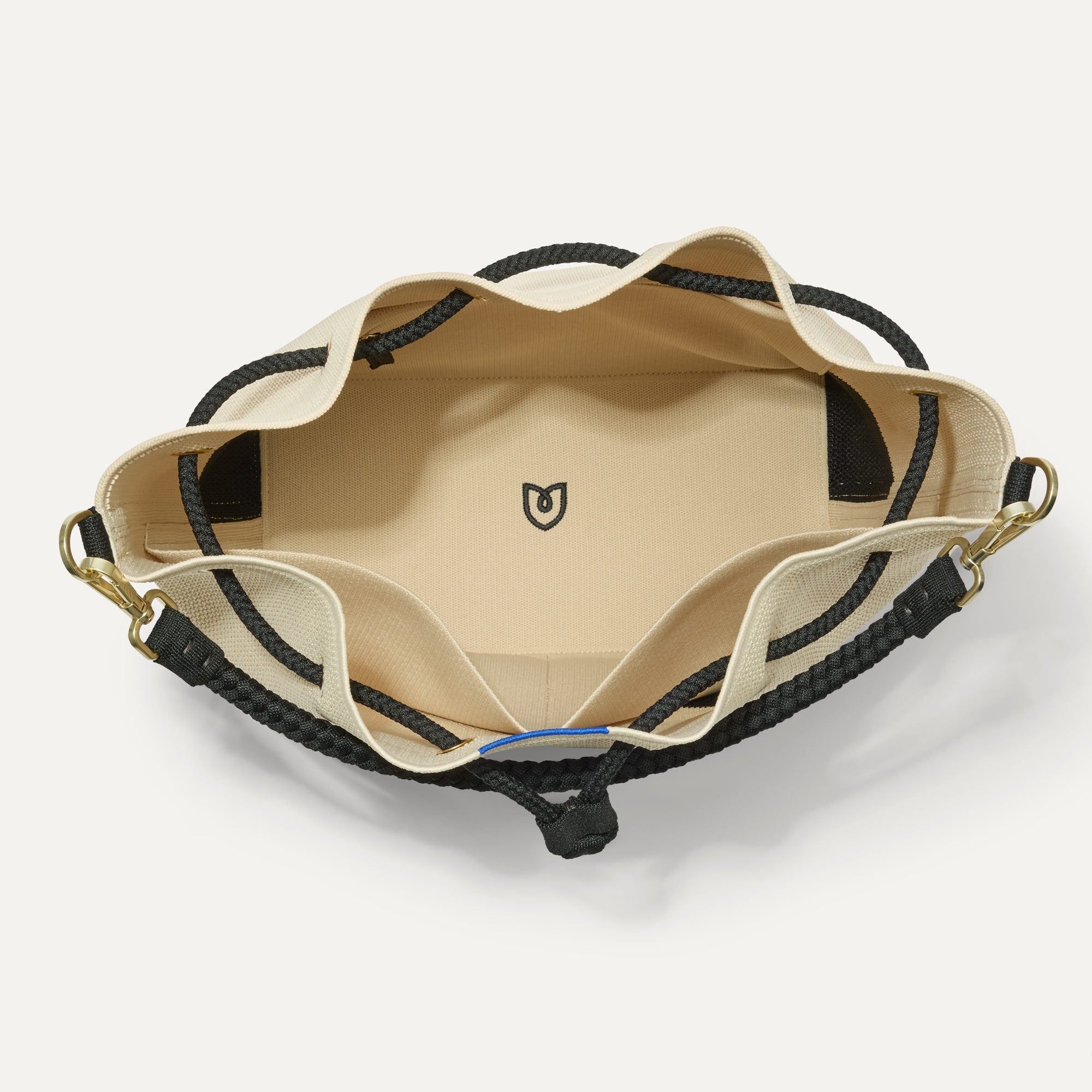 468_CinchBucketBag_Black_WhiteRaffia-Knit_Overhead_1112.jpg