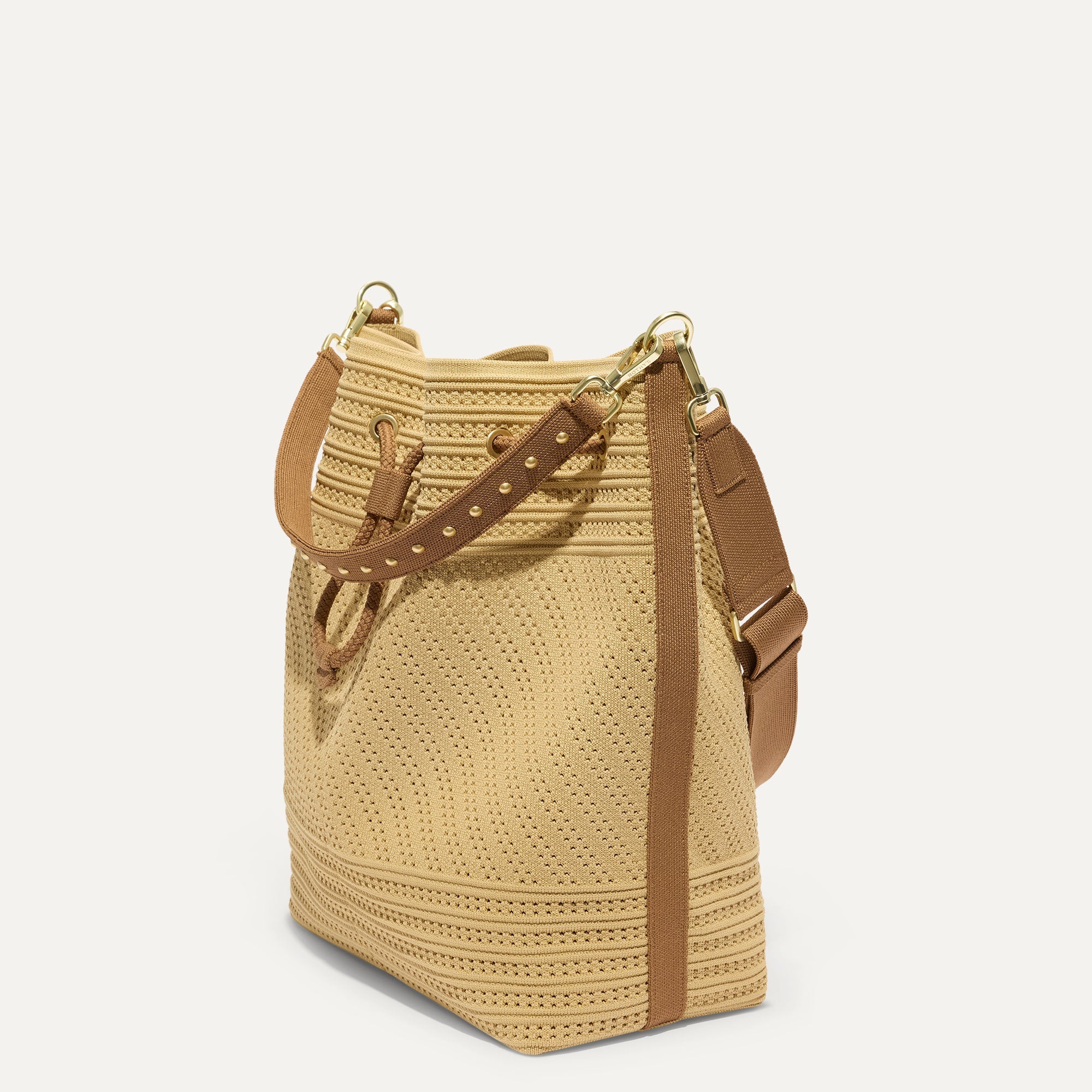 469_CinchBucketBag_BrownButterCrochet_Strap45Degree_1223.jpg