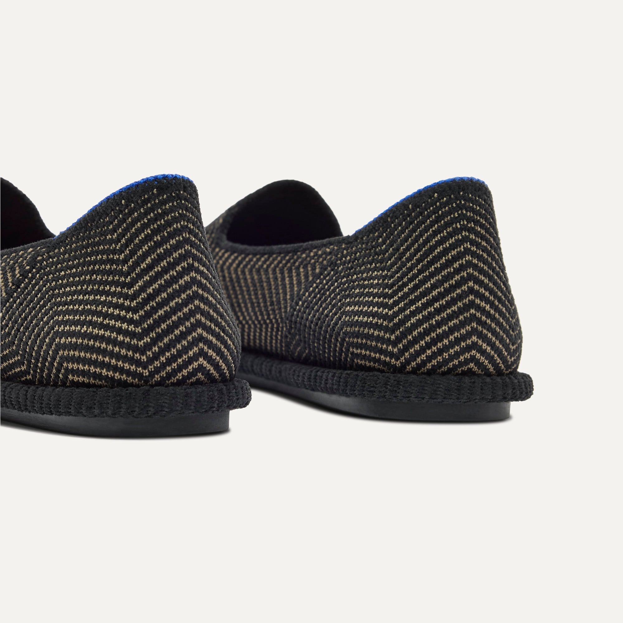 476_Rothy_sCruiserLoafer-ReVelvet_ReVelvetJetHerringbone_Heel_4565.jpg