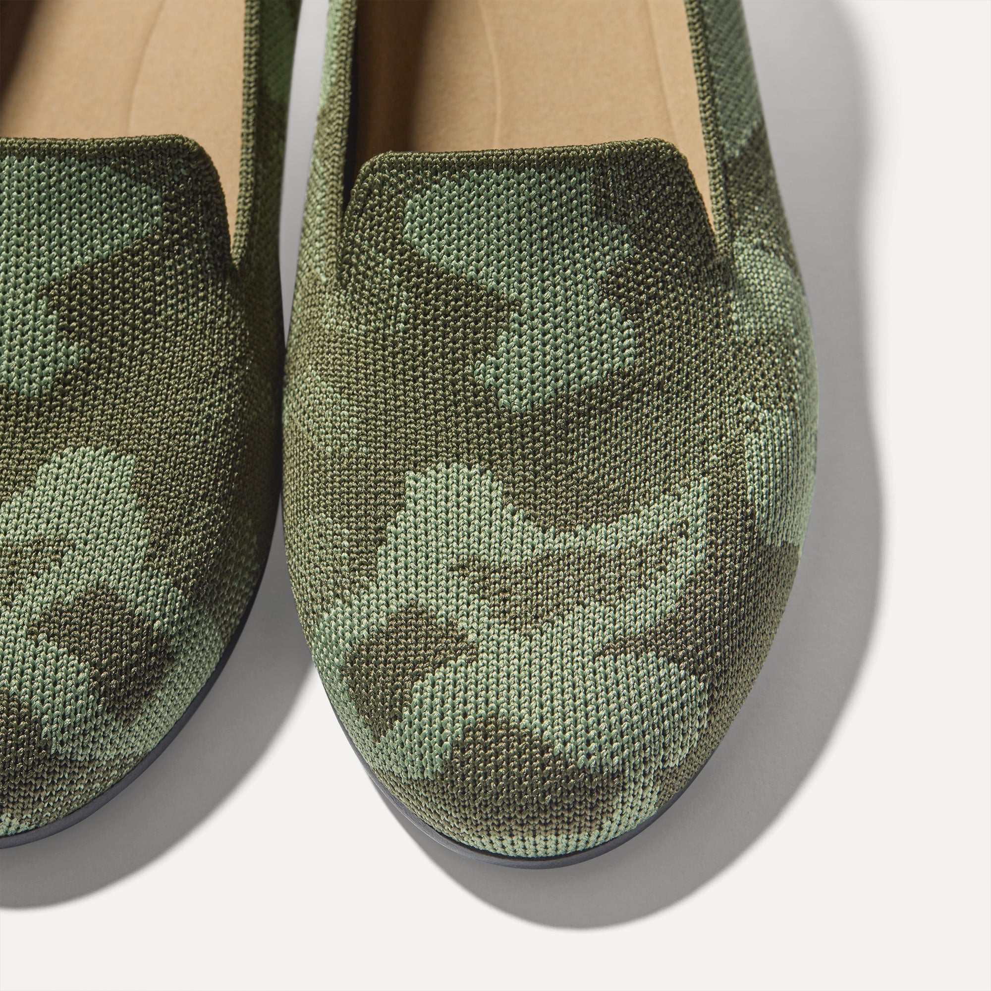 479_Daily_Loafer_Green_Camo_Toe_detailMacro_6789.jpg
