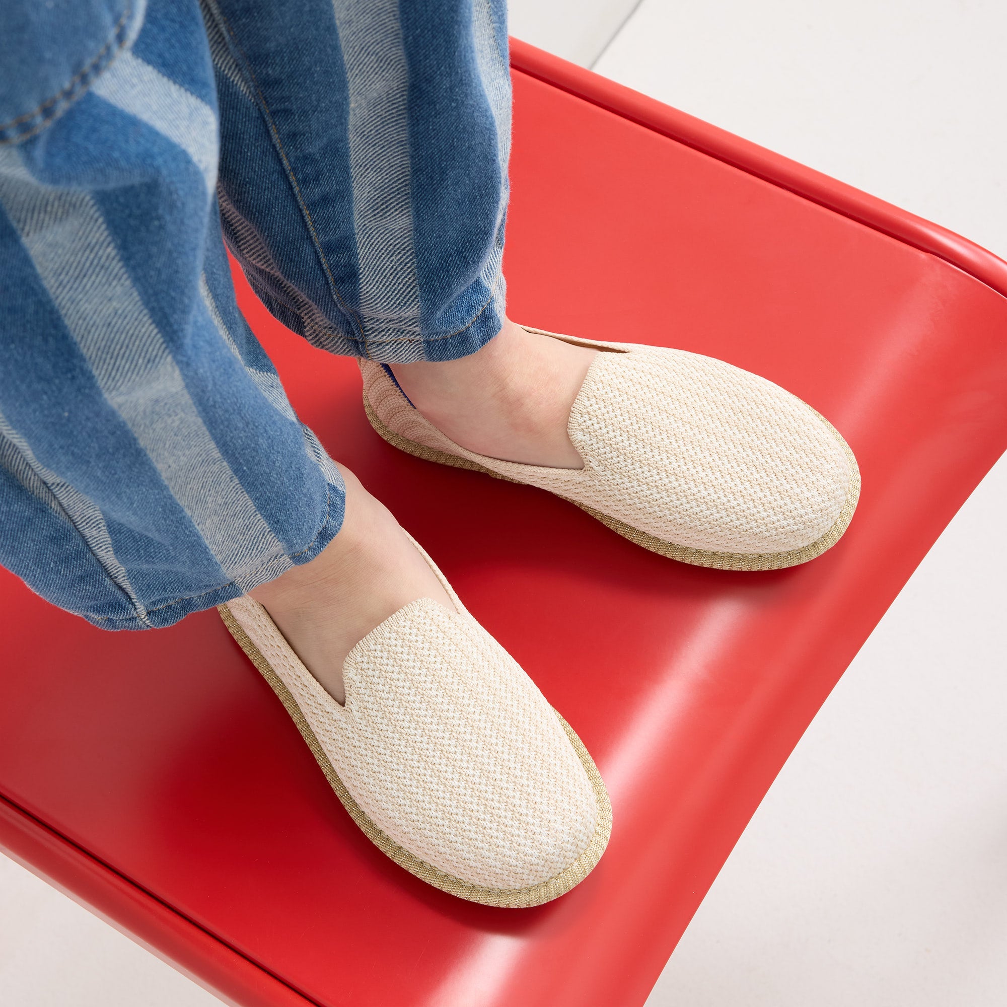 485_Mini_Loafer_Cream_Puff_Stripe_On_Figure_v0429_pdp.jpg