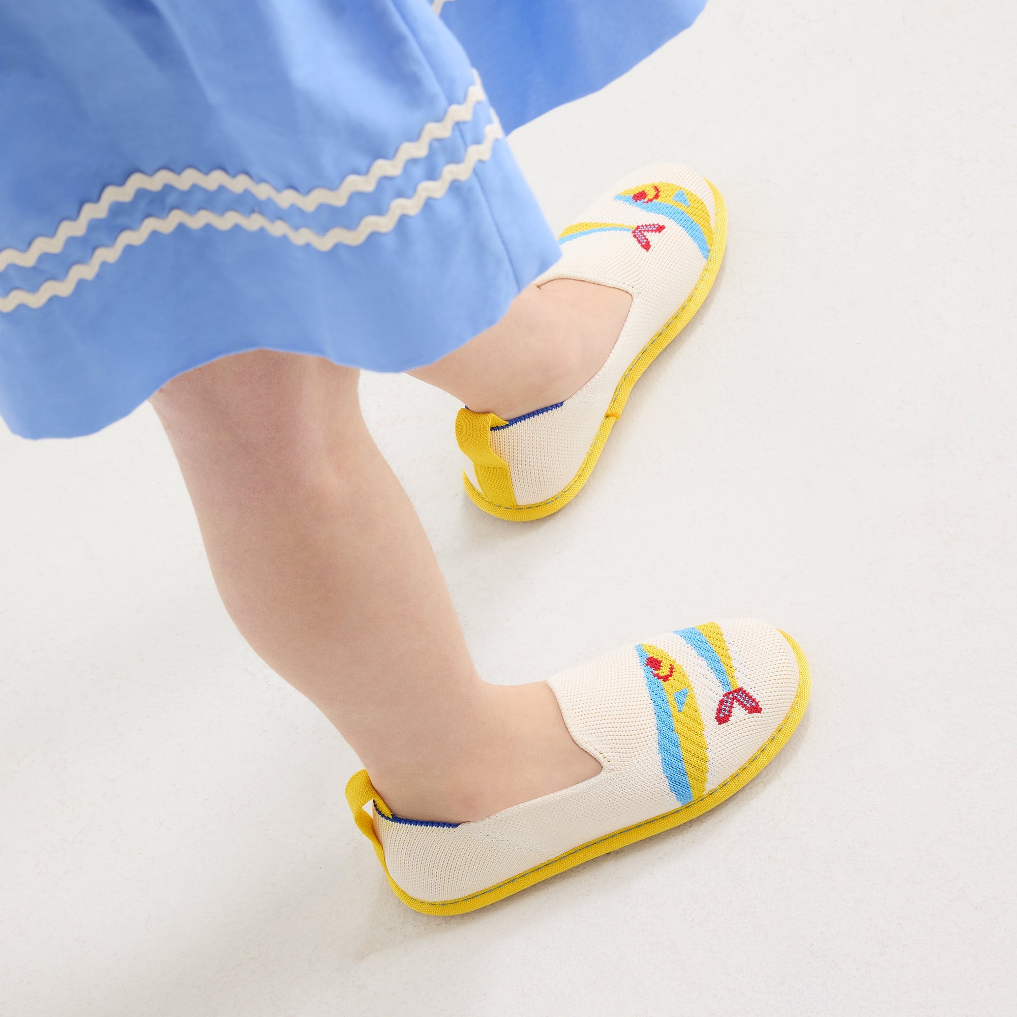 485_Mini_Loafer_Silly_Sardine_On_Figure_v0350_pdp.jpg