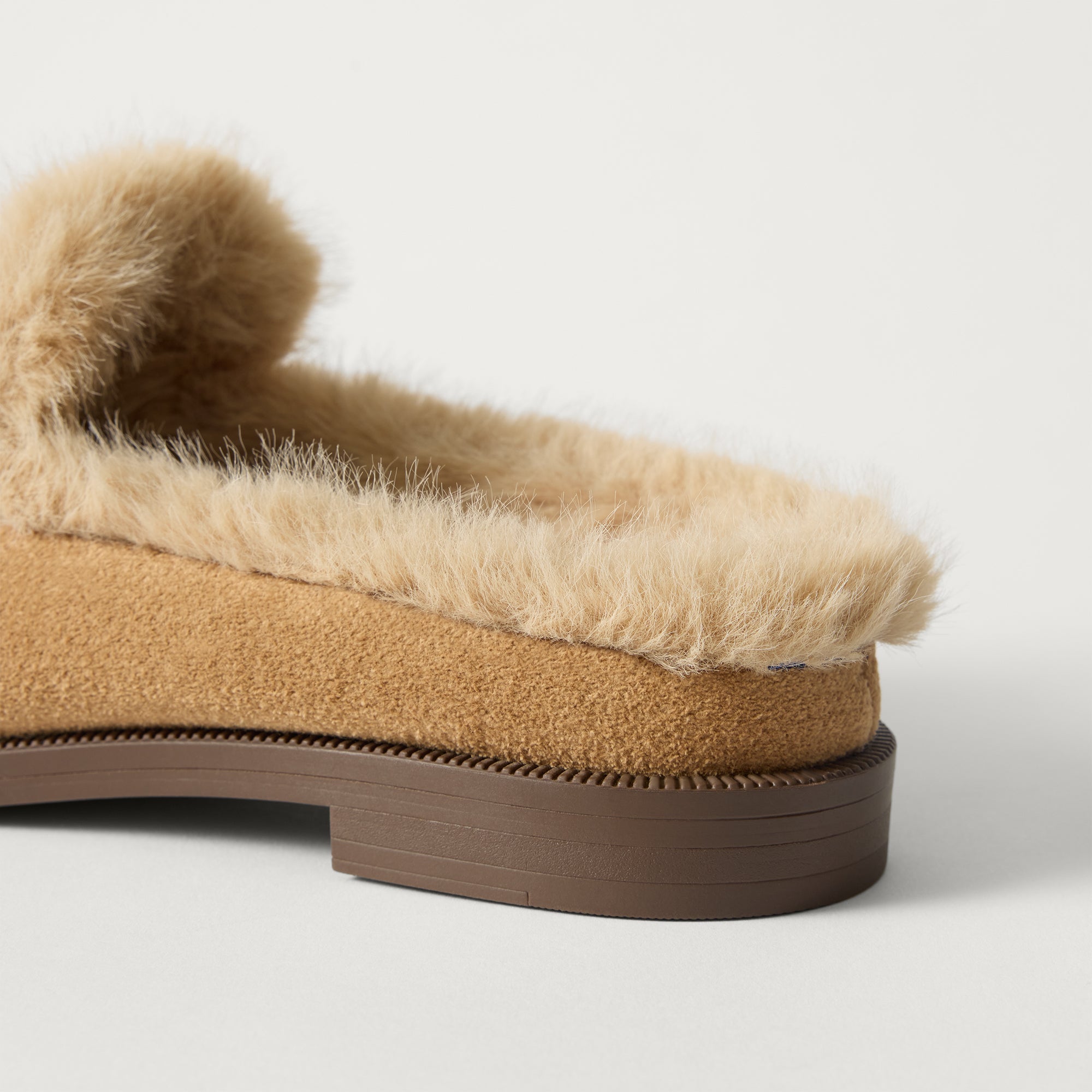 502_ReVelvetApresLoaferMule_ReVelvetPecan_Heel_5665.jpg