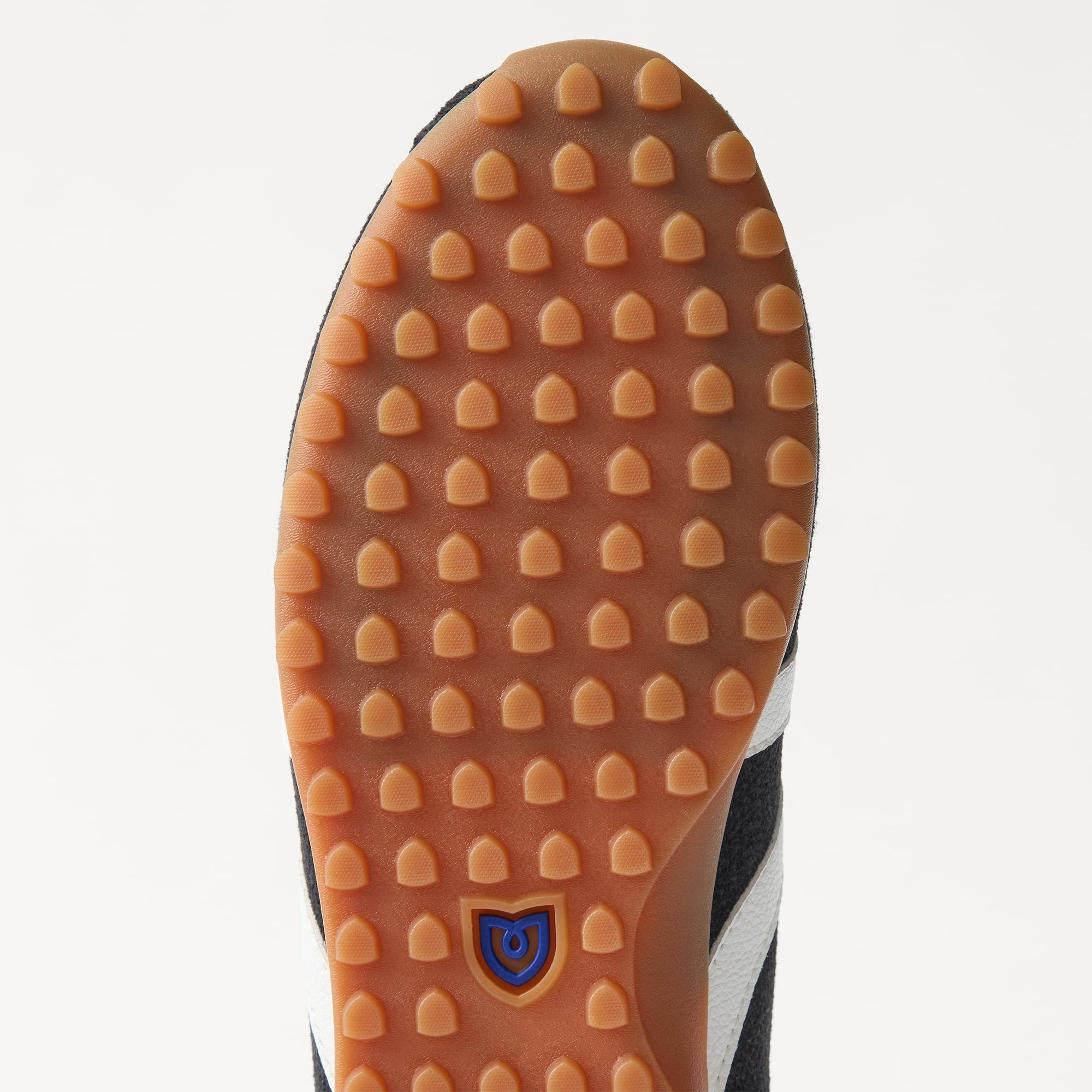 521_ReVelvetRunner_ReVelvetBlackStripe_Sole_1223.jpg
