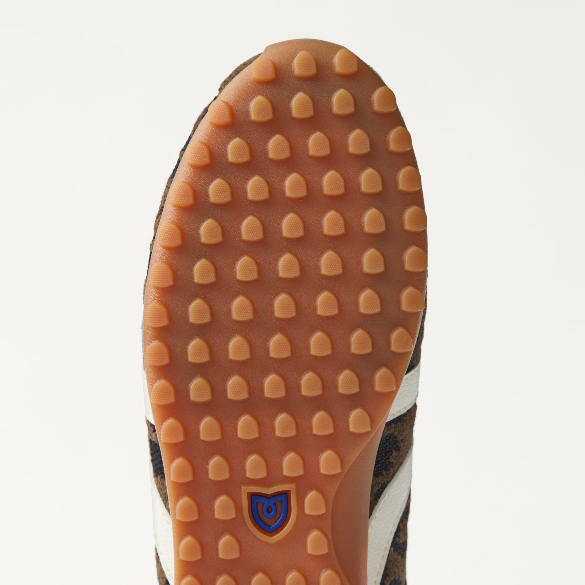 521_ReVelvetRunner_ReVelvetCheetahStripe_Sole_9889.jpg