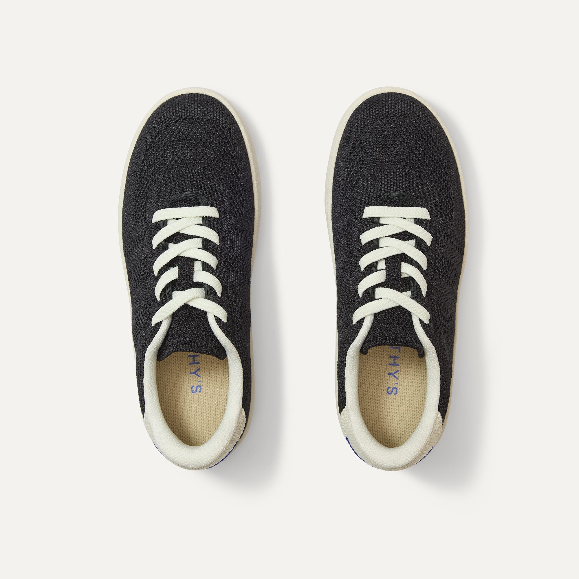 527_TheKidsStretchSneaker_Zoom_PrimaryOverhead_8547_01cf20c7-affc-4472-85ad-31bd01be865a.jpg