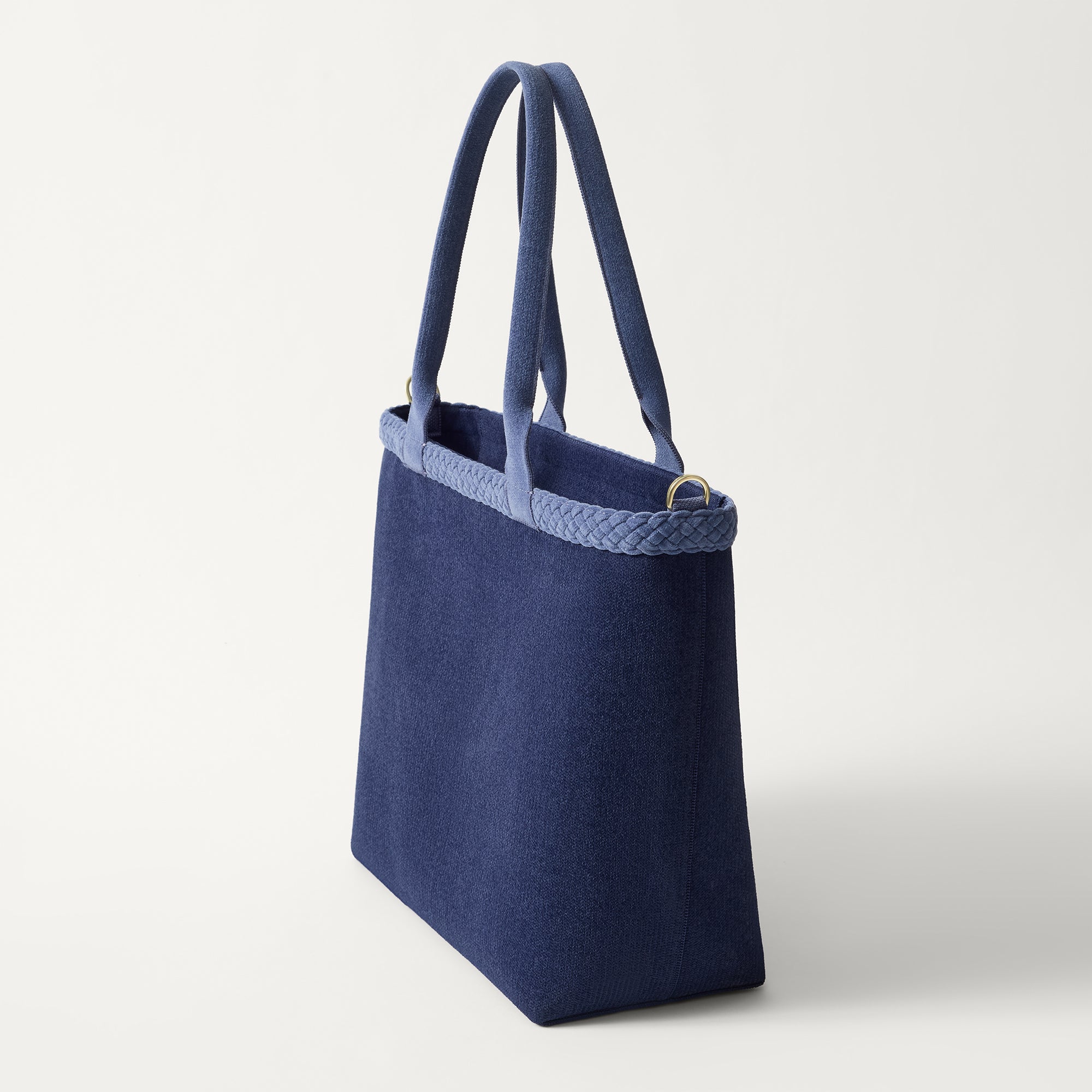 533_ReVelvetLightweightZipTote_ReVelvetDeepNavy_45Degree_5445.jpg