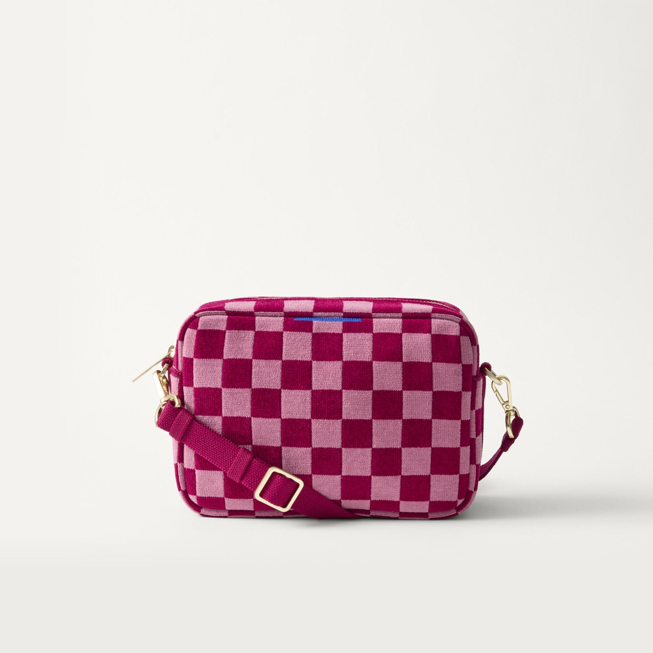 542_ReVelvetCrossbodyCameraBag_RevelvetOrchid_Front_6658_1x1_shopLarge_8ffe99ec-9bfa-4b0e-aa67-f30818163535.jpg