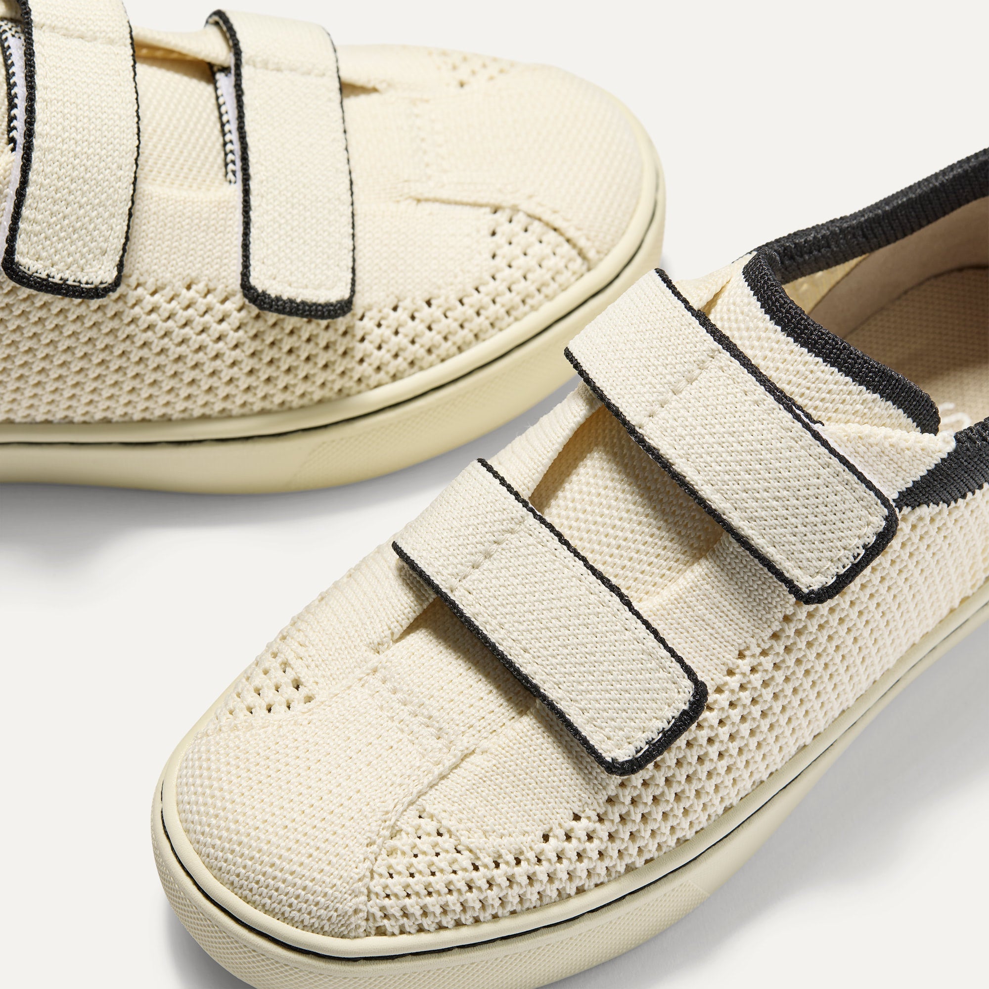 68_Kids_Strap_Sneaker_Chess_Open-Knit_Toe_detail_Macro_6557.jpg